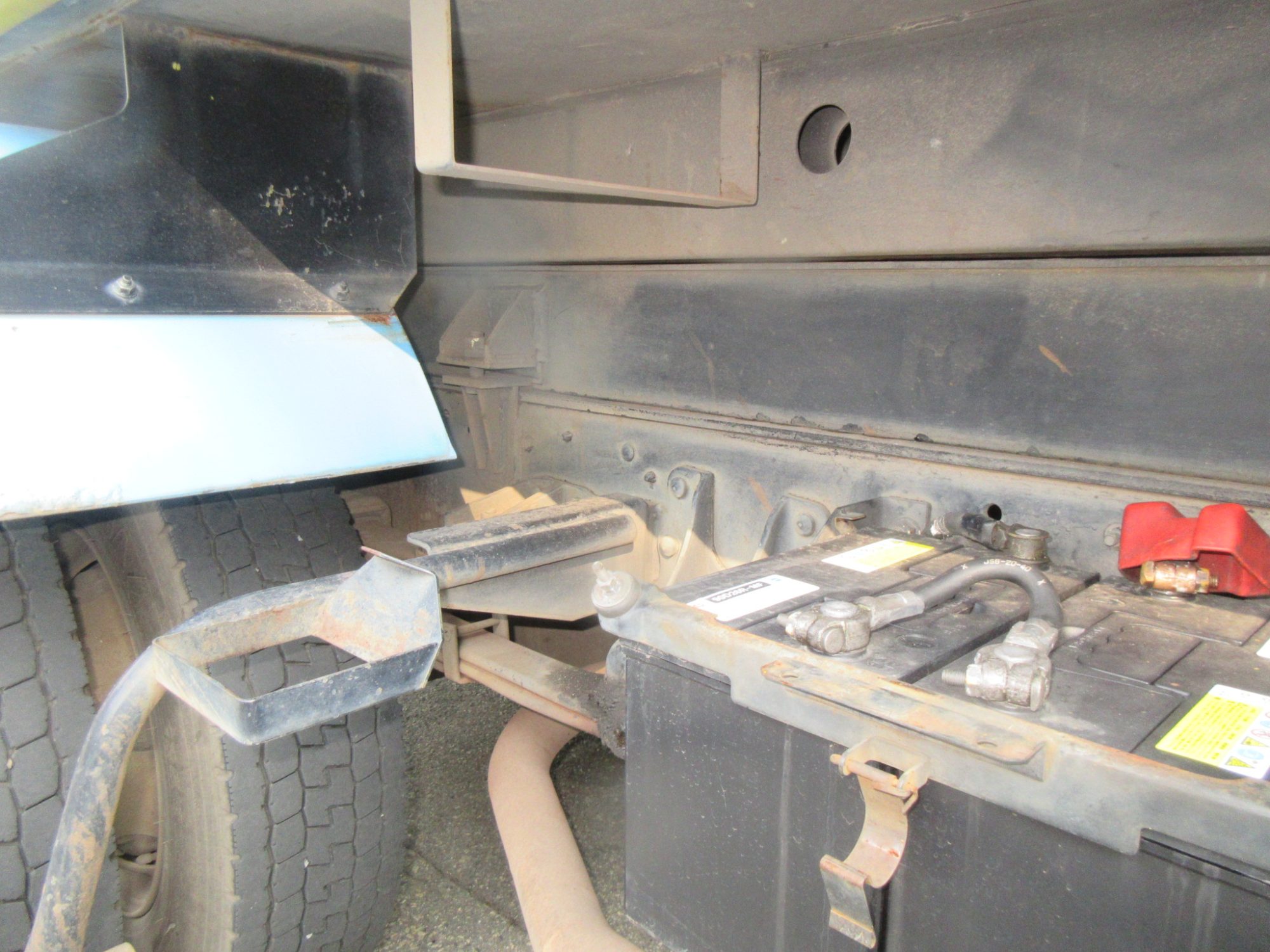 車検付き中型コンドルパッカー車