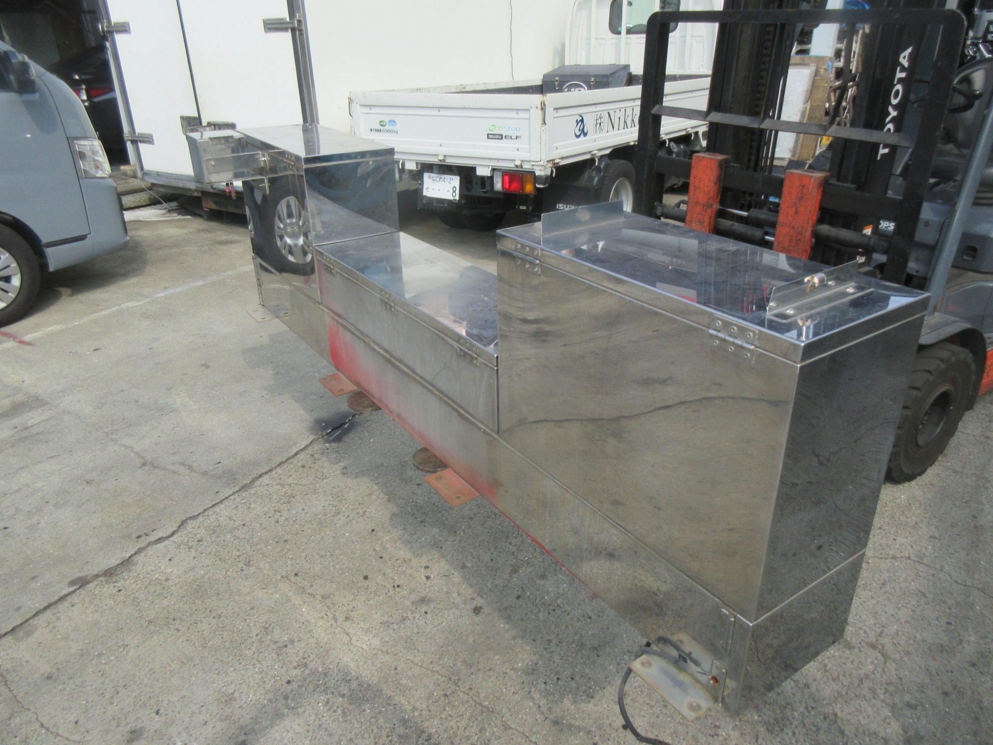 トラクタ用 工具箱(物入れ)