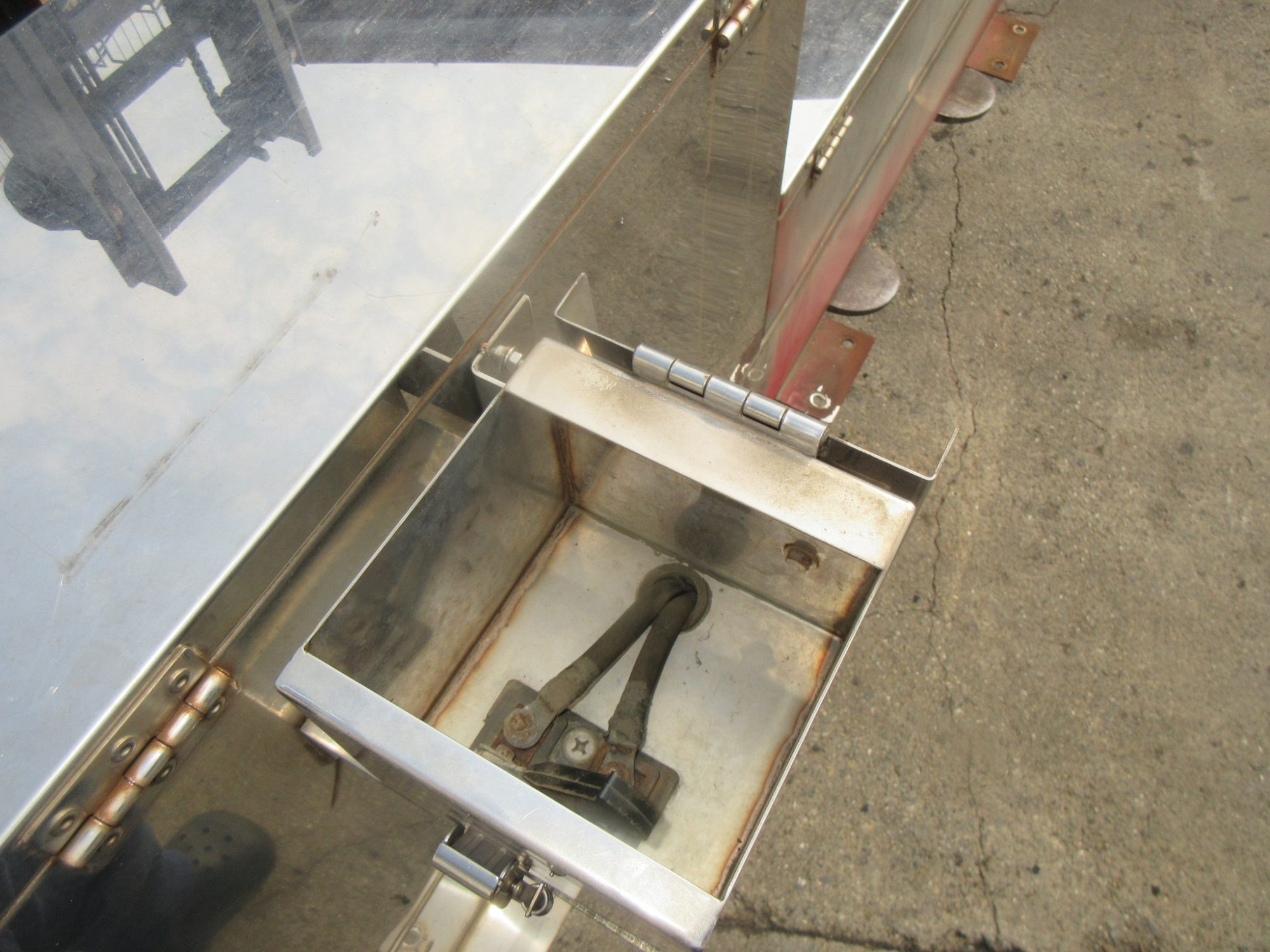 トラクタ用 工具箱(物入れ)