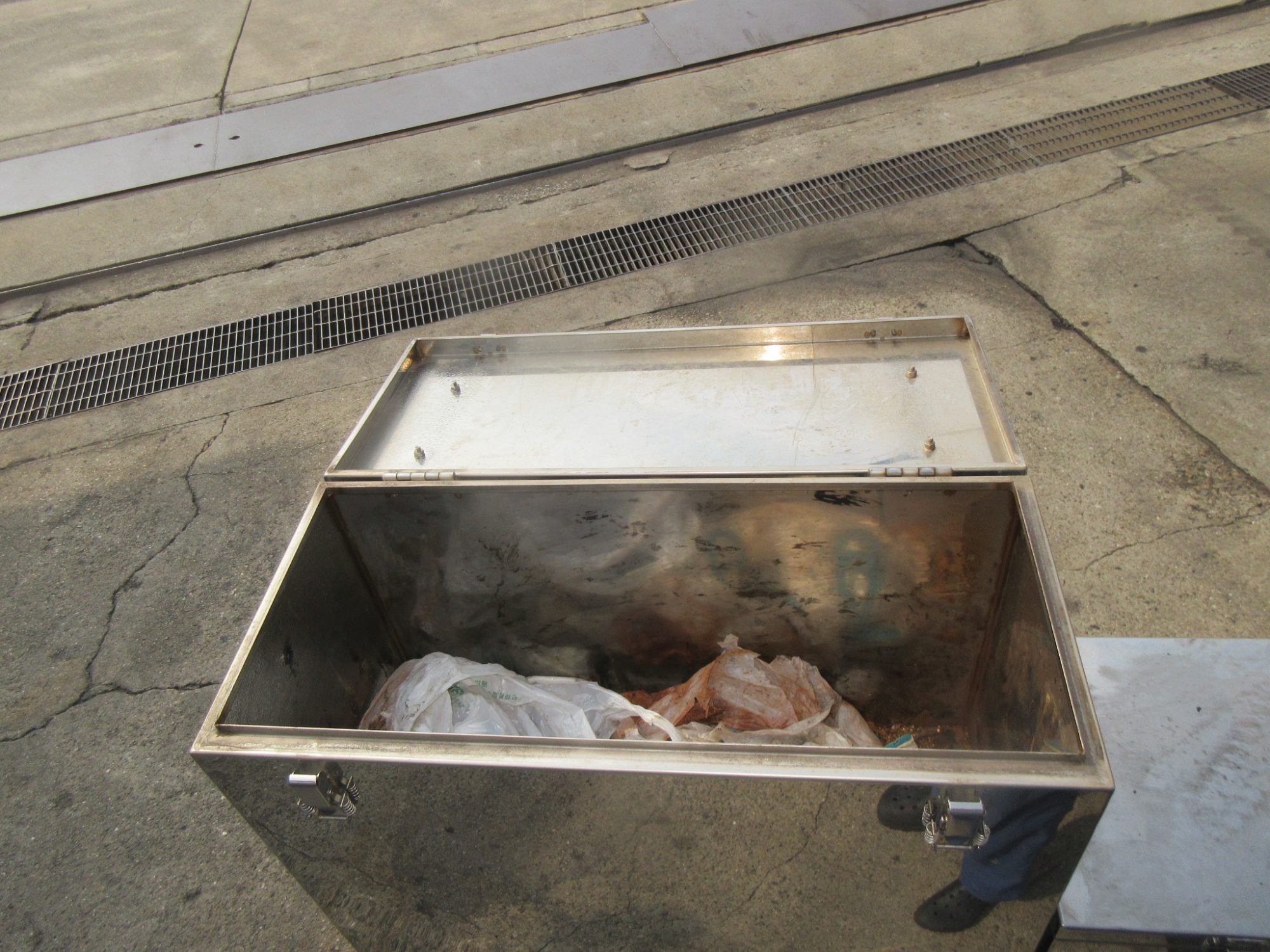 トラクタ用 工具箱(物入れ)