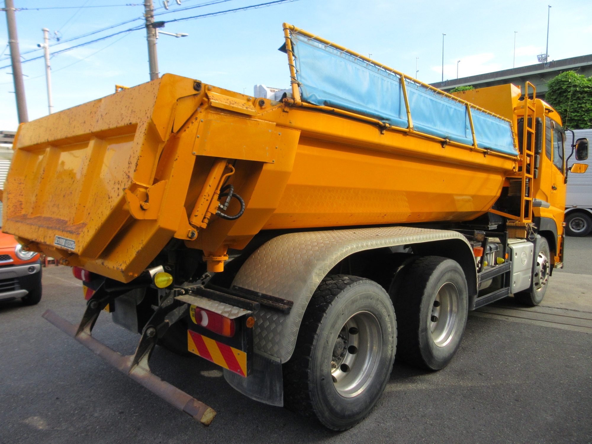 2PGクオン土砂ダンプ