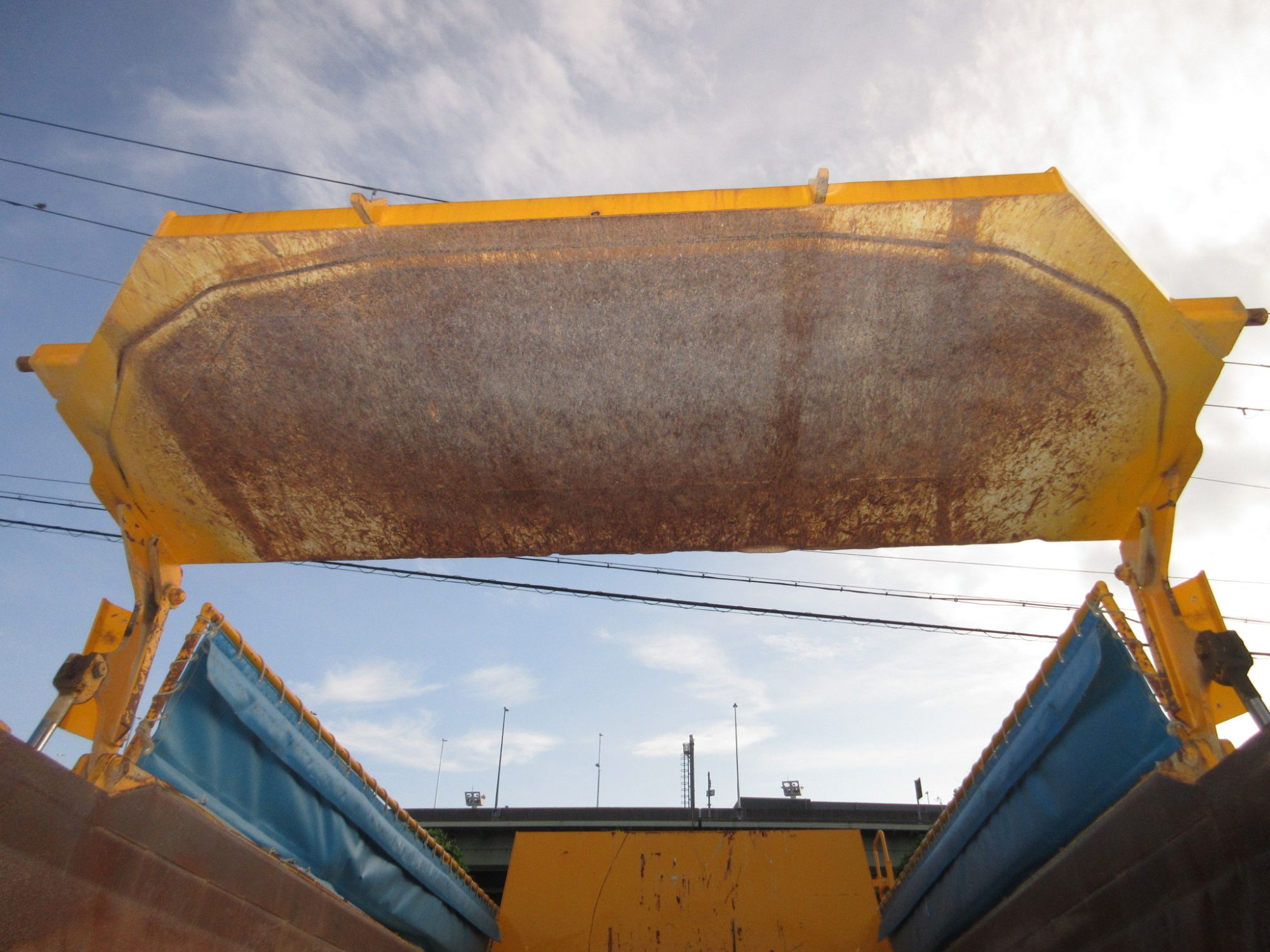 2PGクオン土砂ダンプ