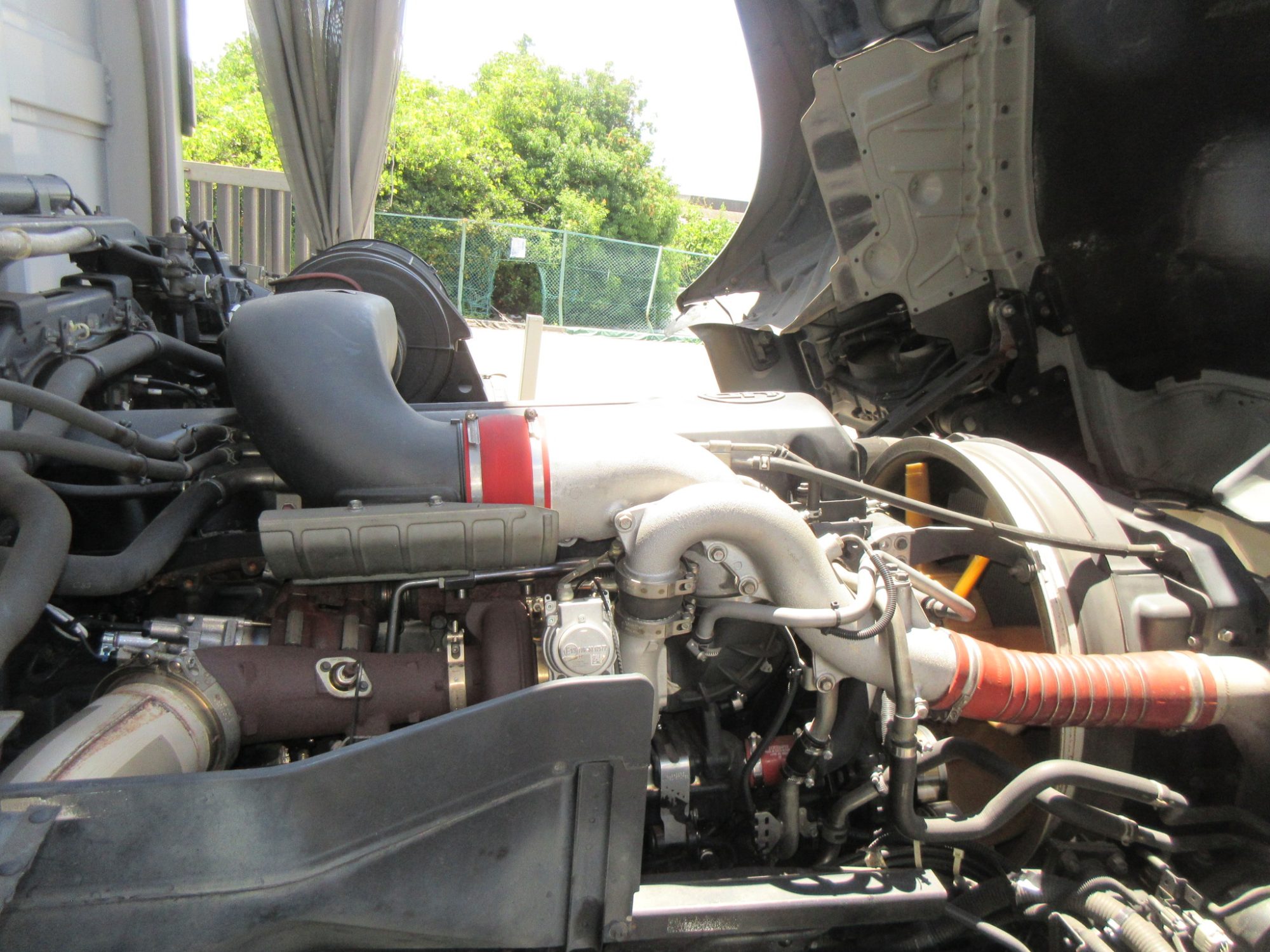 エアジョロダー付4軸低床アルミウイング