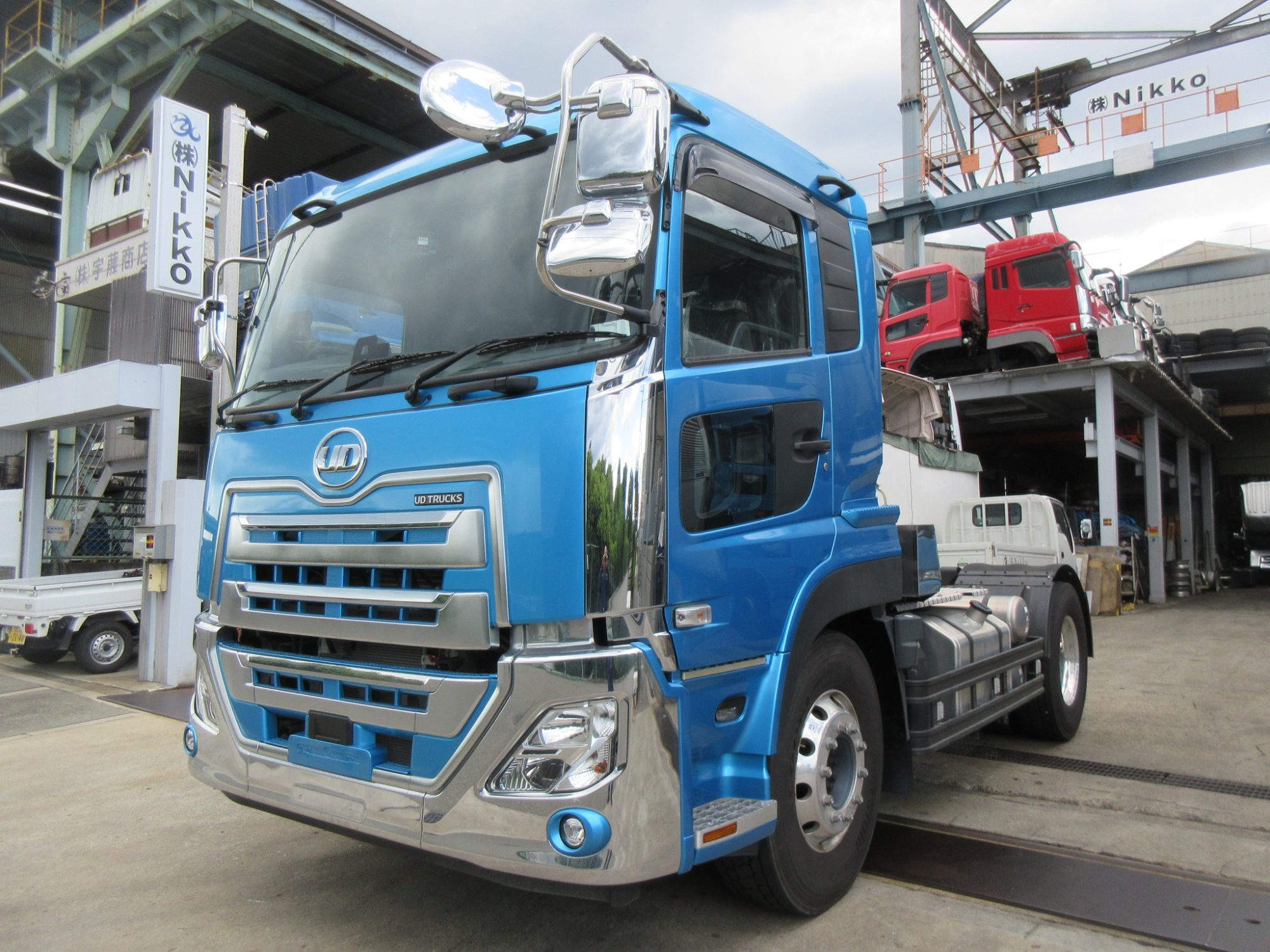 未使用オイルポンプ付き11.5トントラクタ