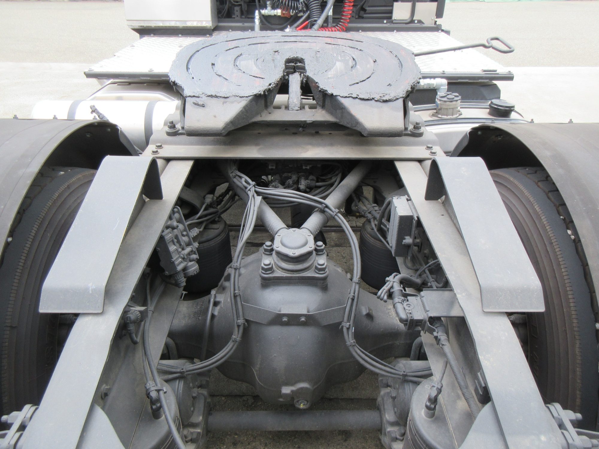 未使用オイルポンプ付き11.5トントラクタ