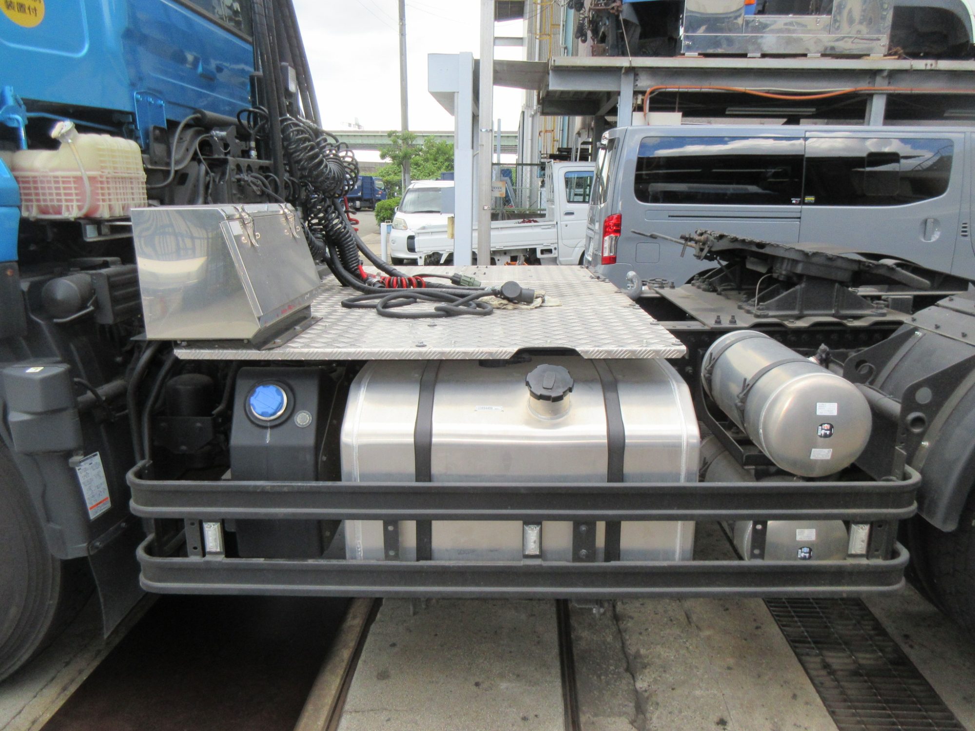 未使用オイルポンプ付き11.5トントラクタ