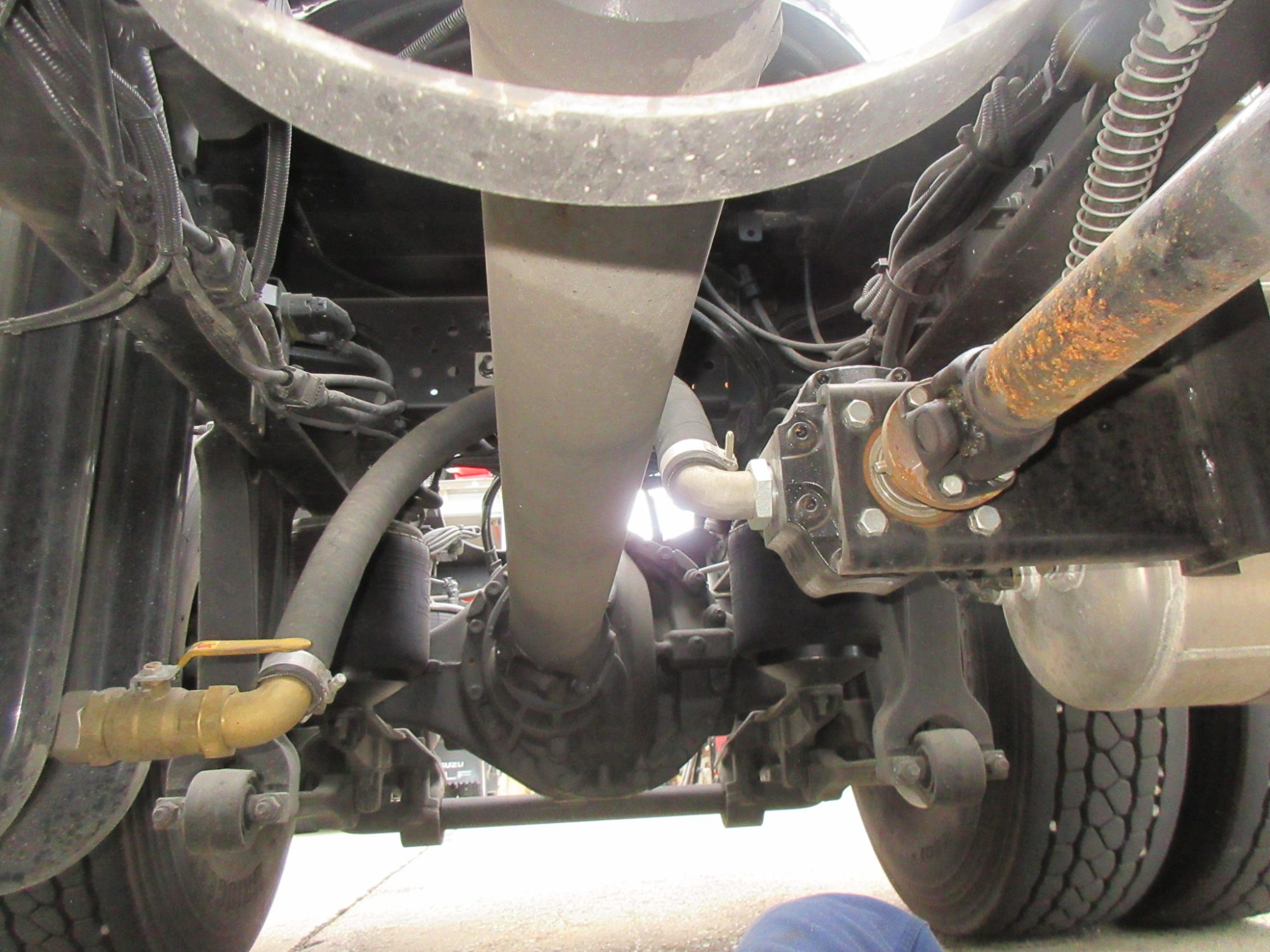 未使用オイルポンプ付き11.5トントラクタ