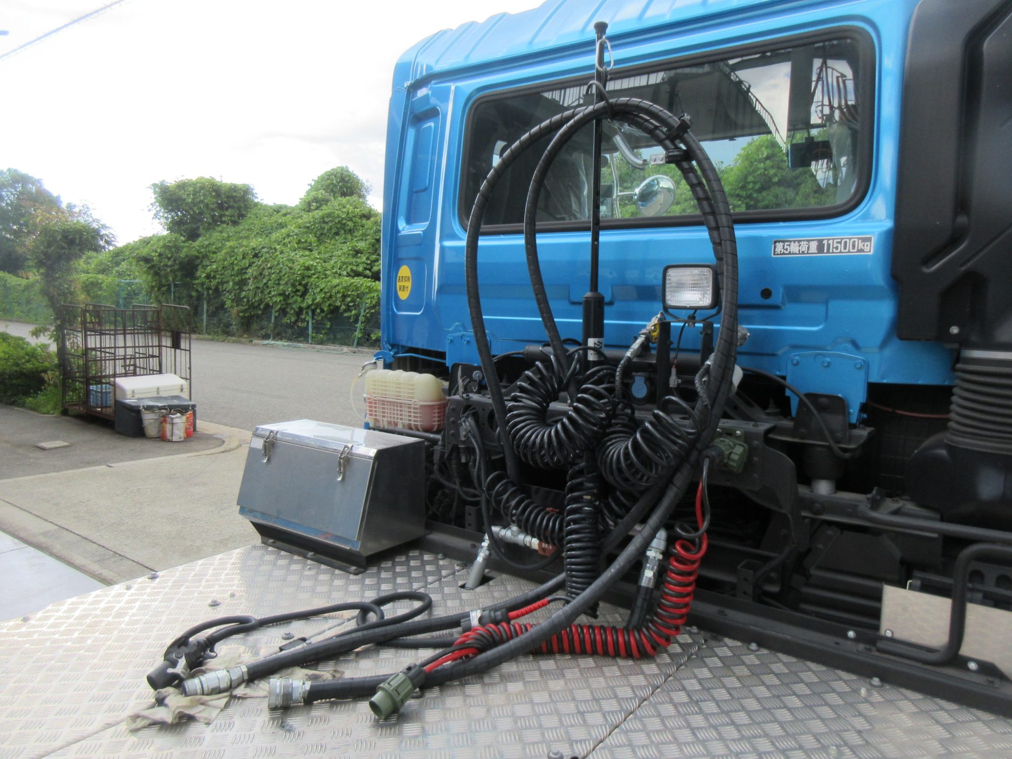 未使用オイルポンプ付き11.5トントラクタ