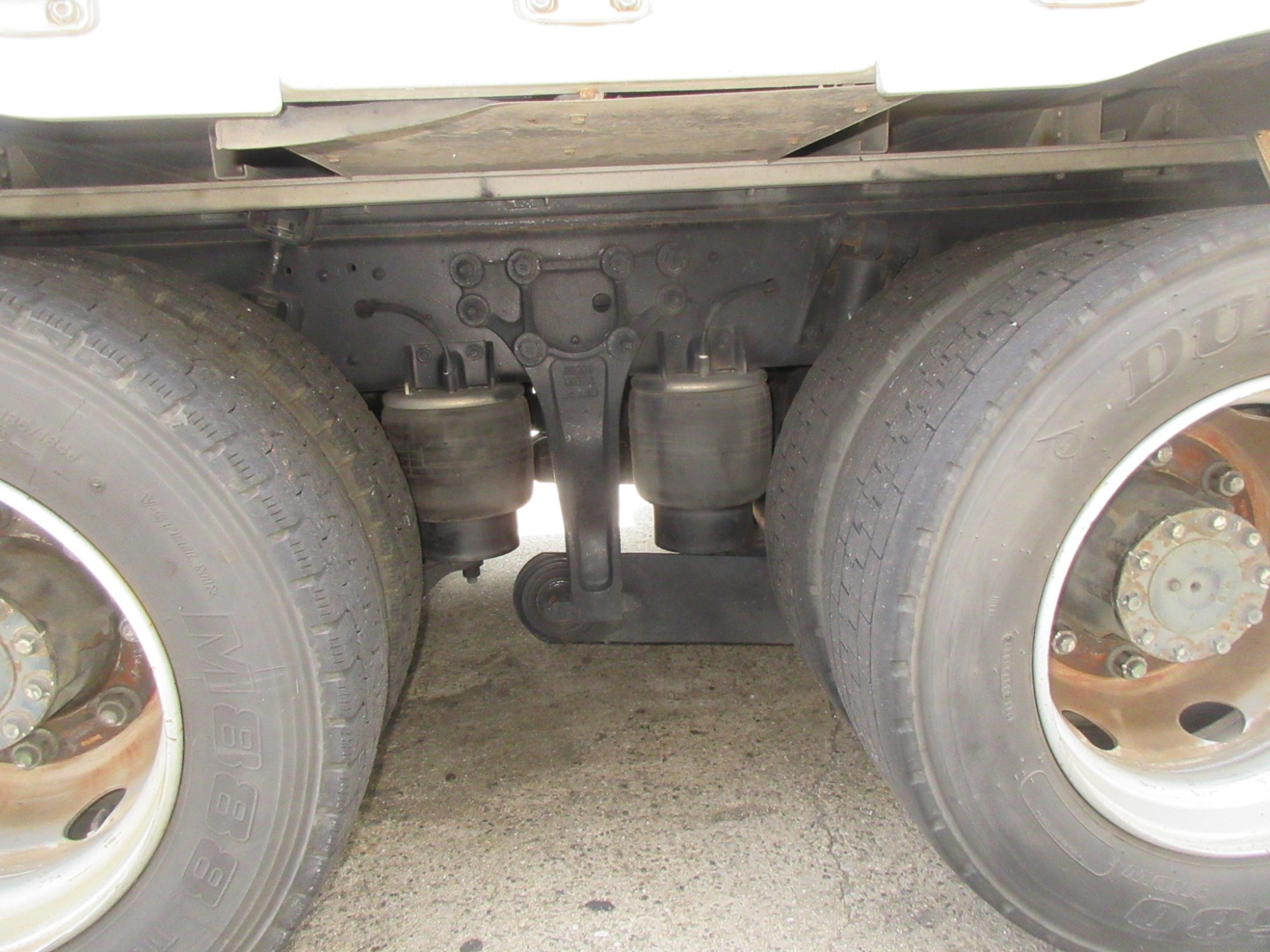 エアジョロダー付4軸低床アルミウイング