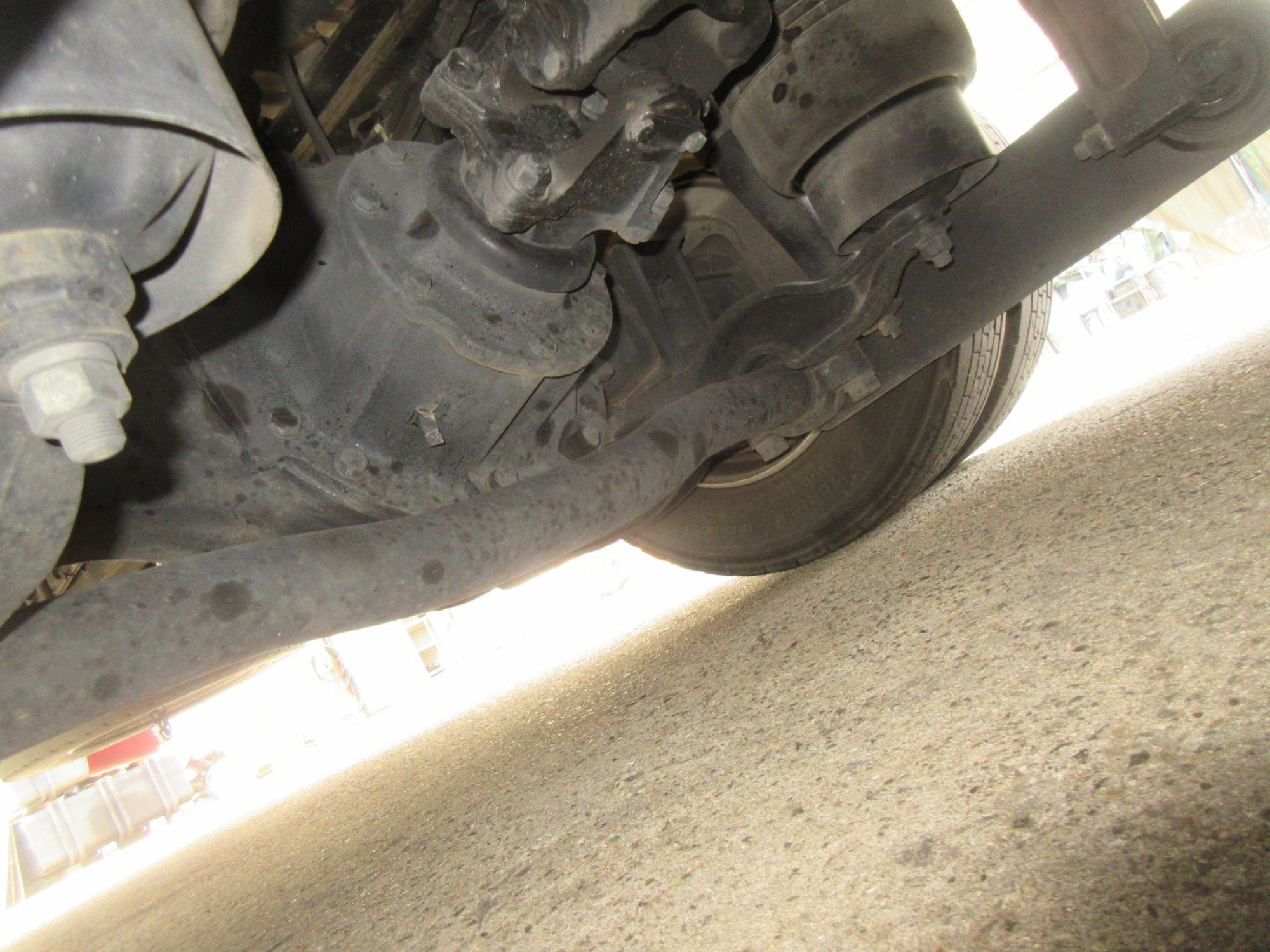 エアジョロダー付4軸低床アルミウイング