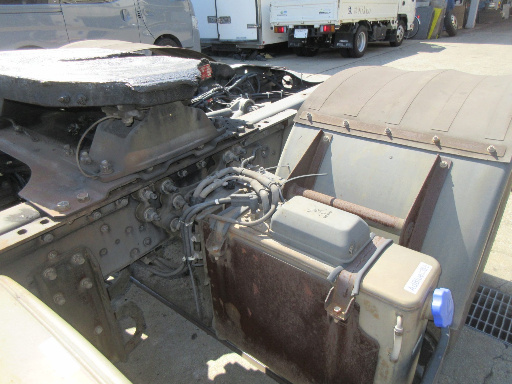 ダンプ用トラクタ