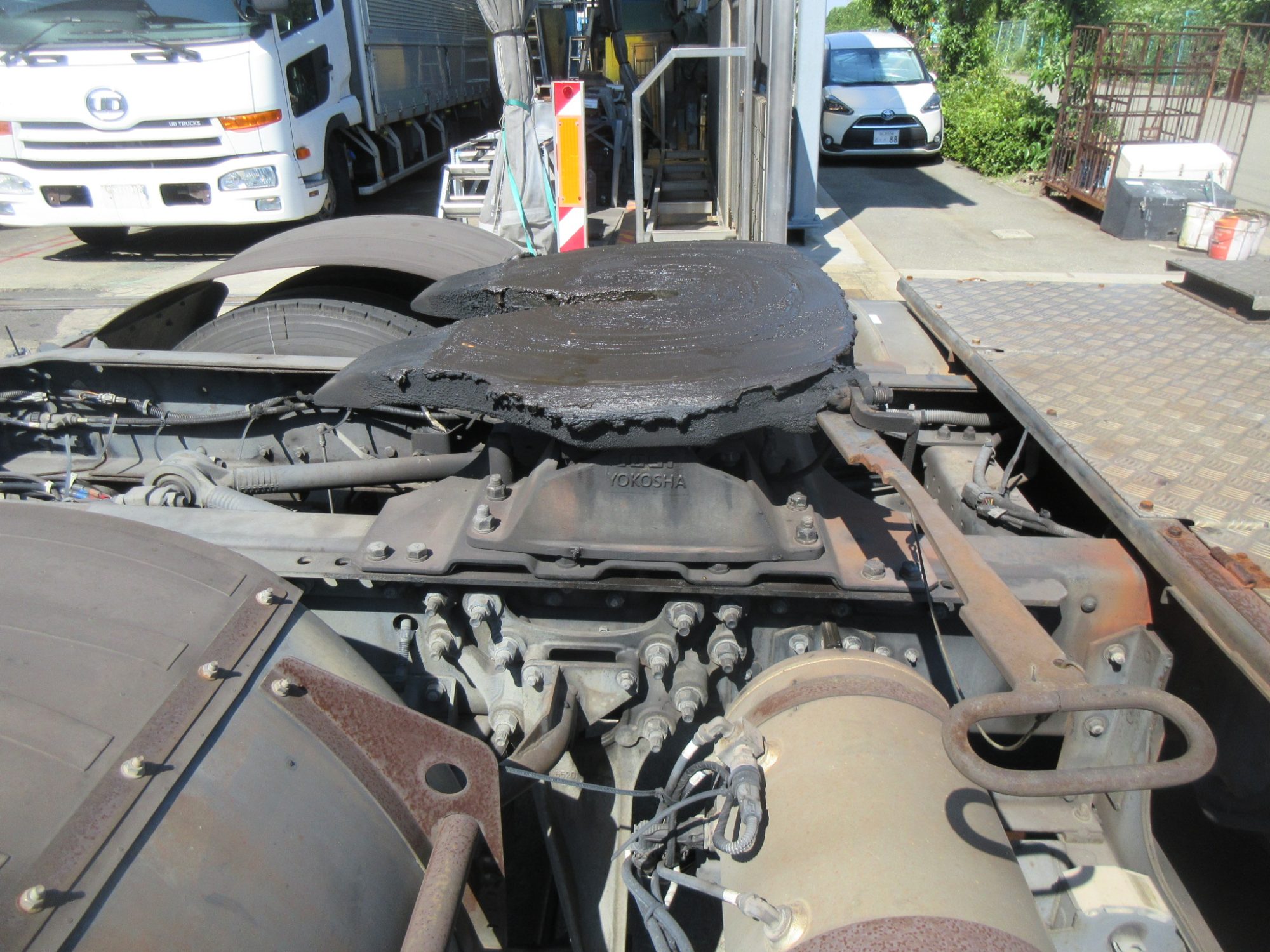 ダンプ用トラクタ