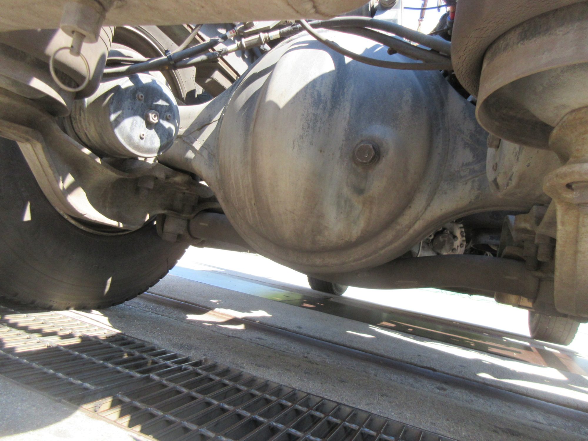 ダンプ用トラクタ