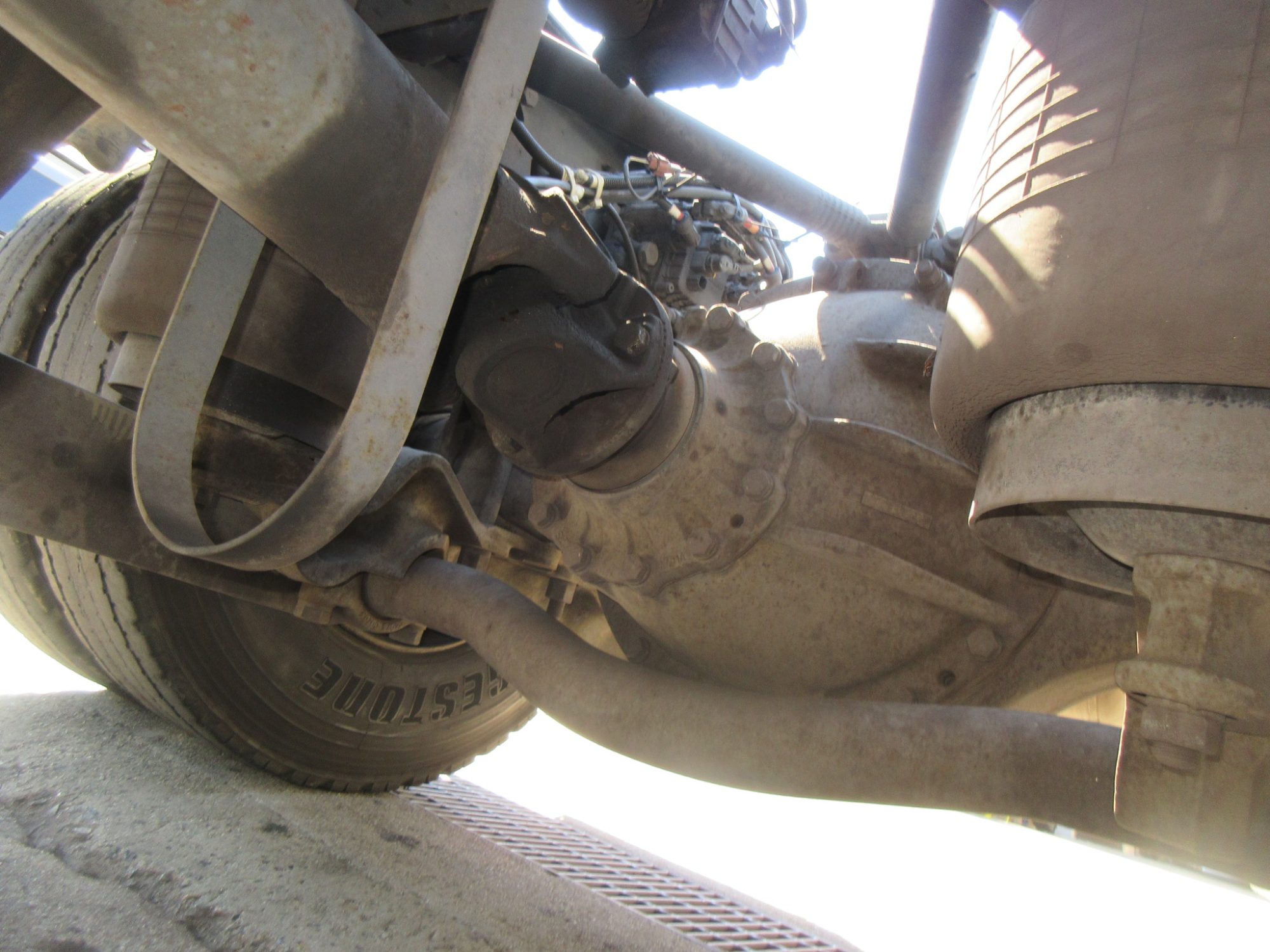 ダンプ用トラクタ