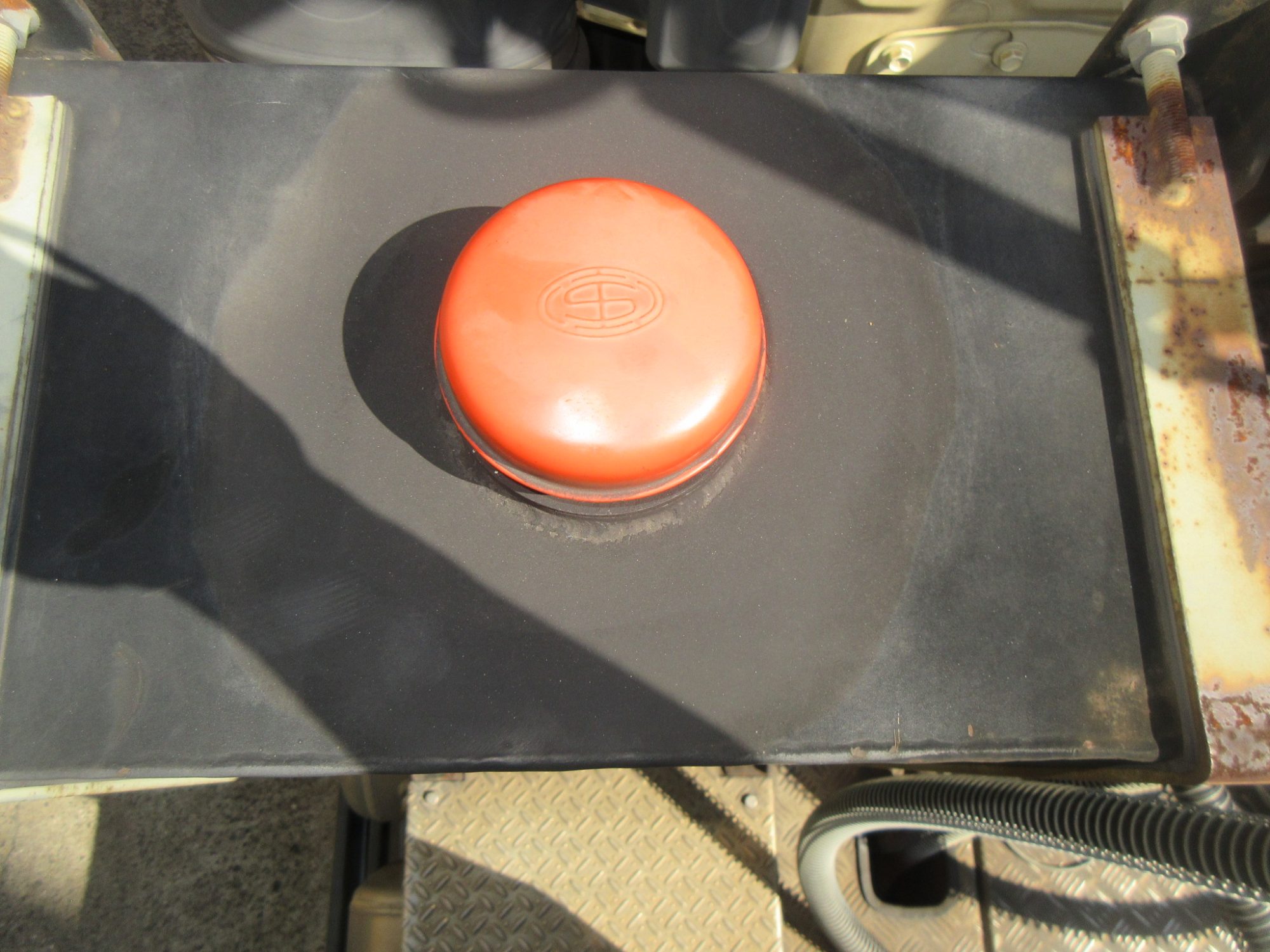 ダンプ用トラクタ