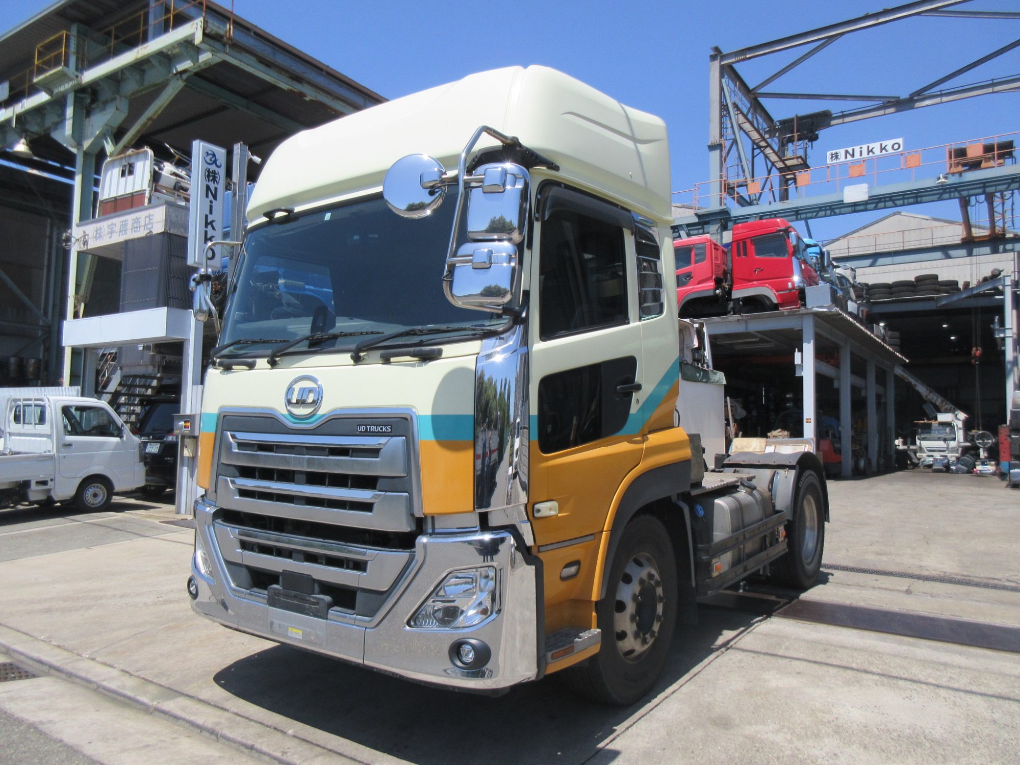 2PGクオン 11.5トンハイルーフトラクタ