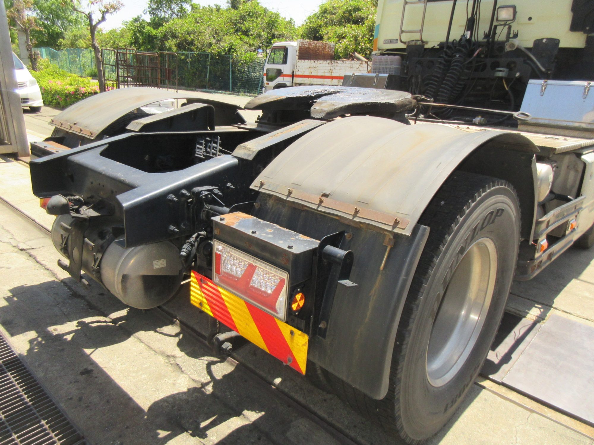 2PGクオン 11.5トンハイルーフトラクタ