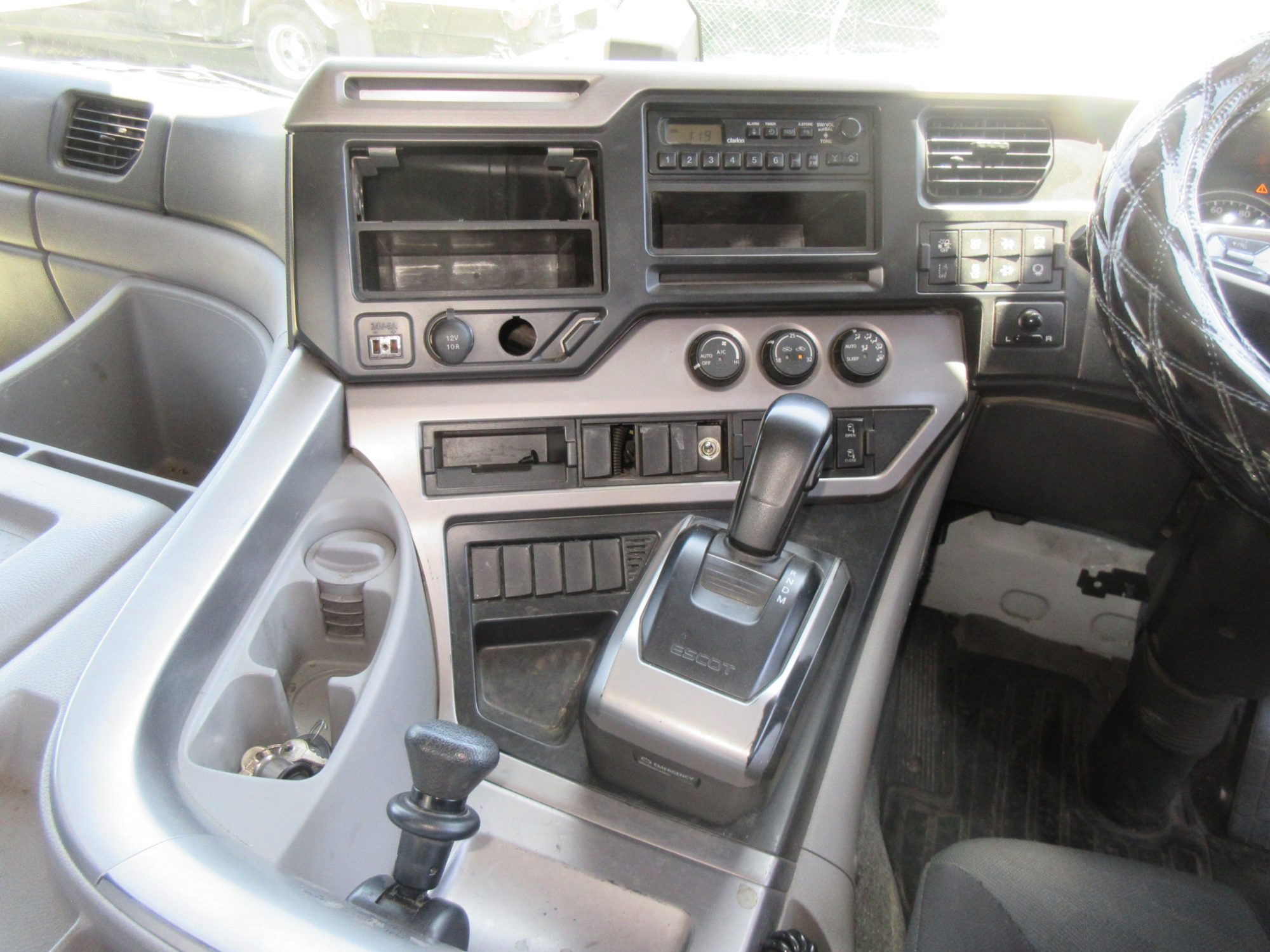 2PGクオン 11.5トンハイルーフトラクタ