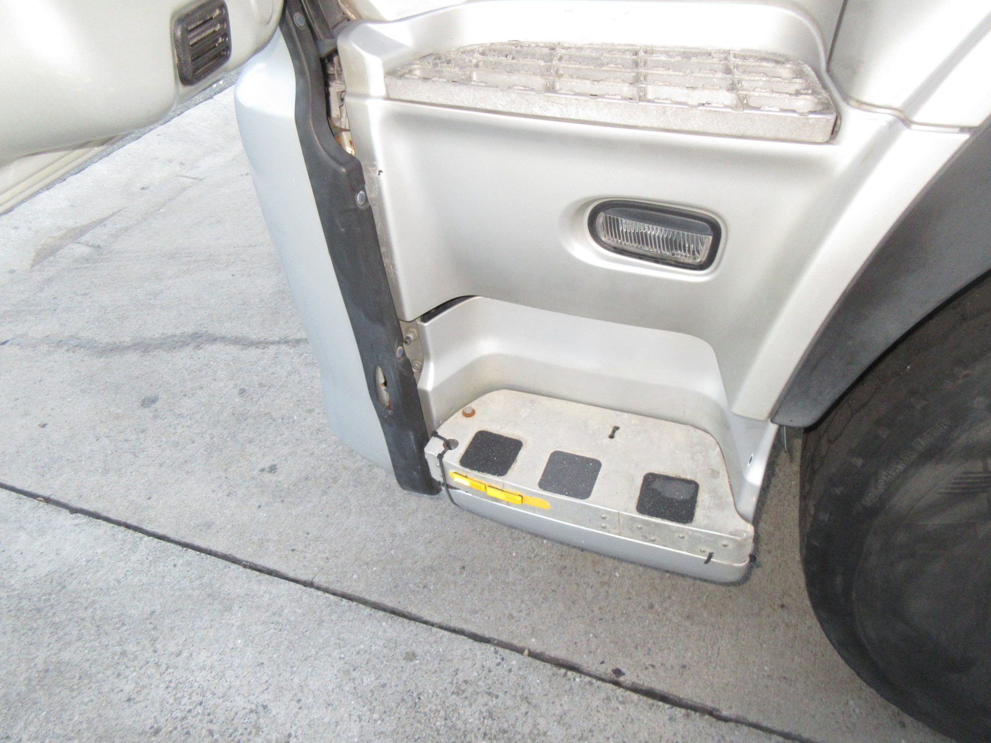 カプラ地上高138cm プレート付11.5トンマニュアルトラクタ