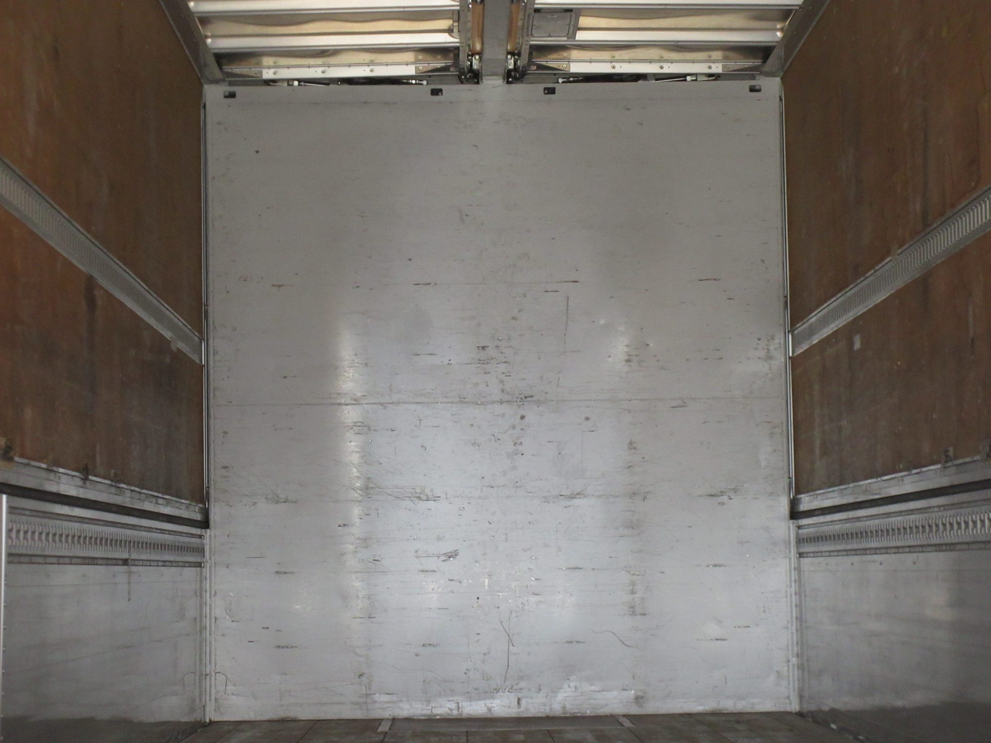 ハイルーフクオン4軸低床アルミウイング