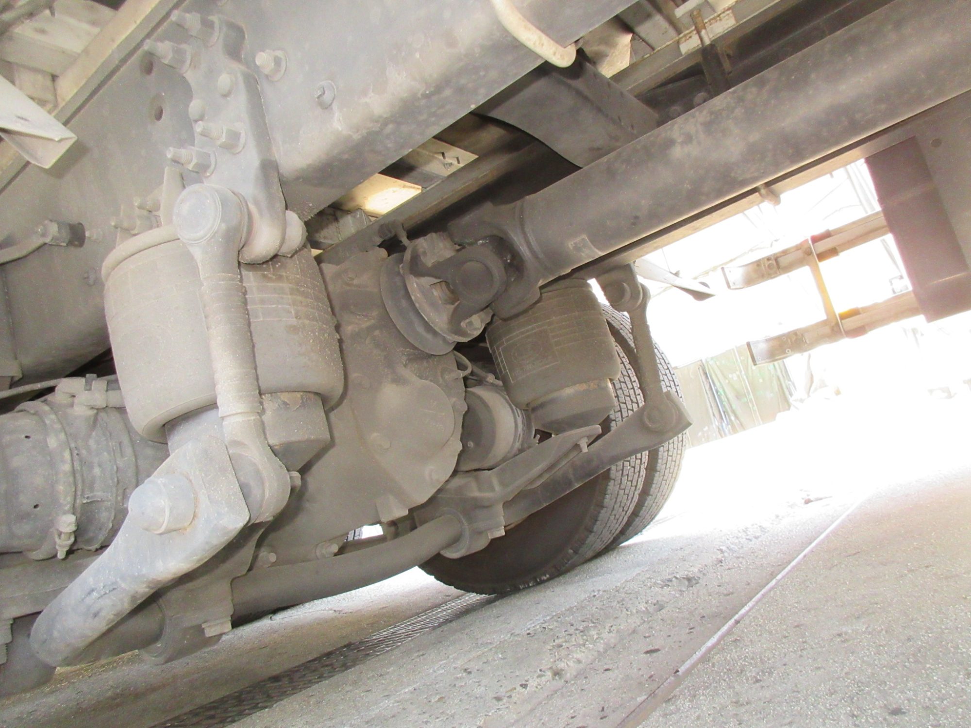 ハイルーフクオン4軸低床アルミウイング