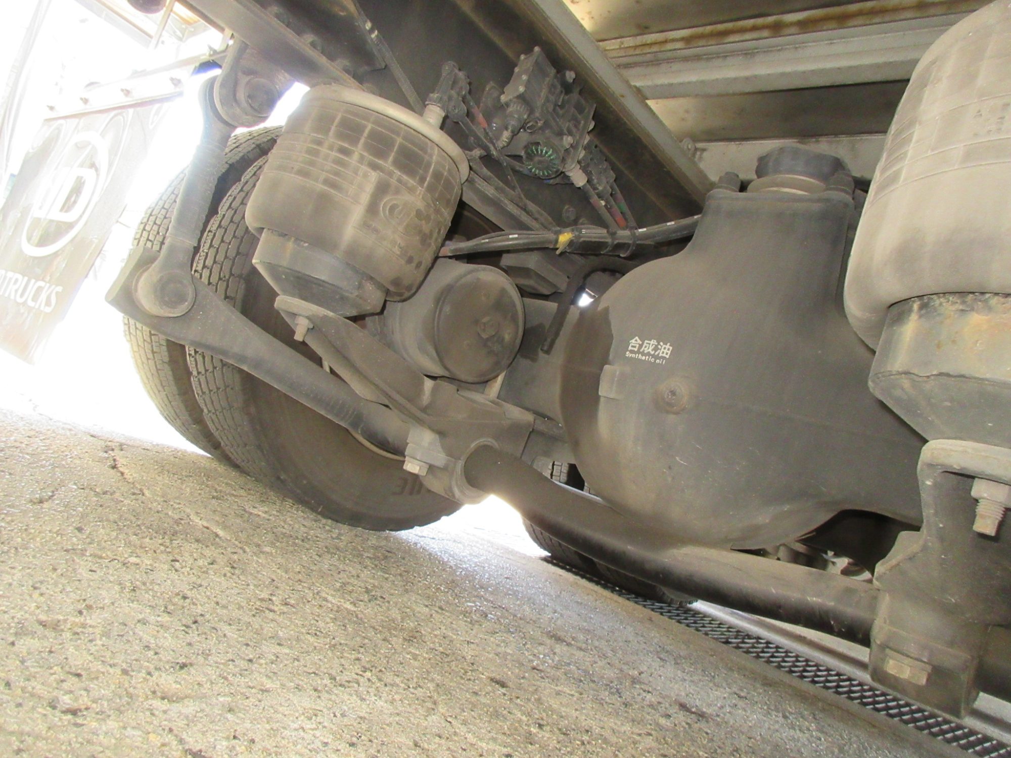 ハイルーフクオン4軸低床アルミウイング