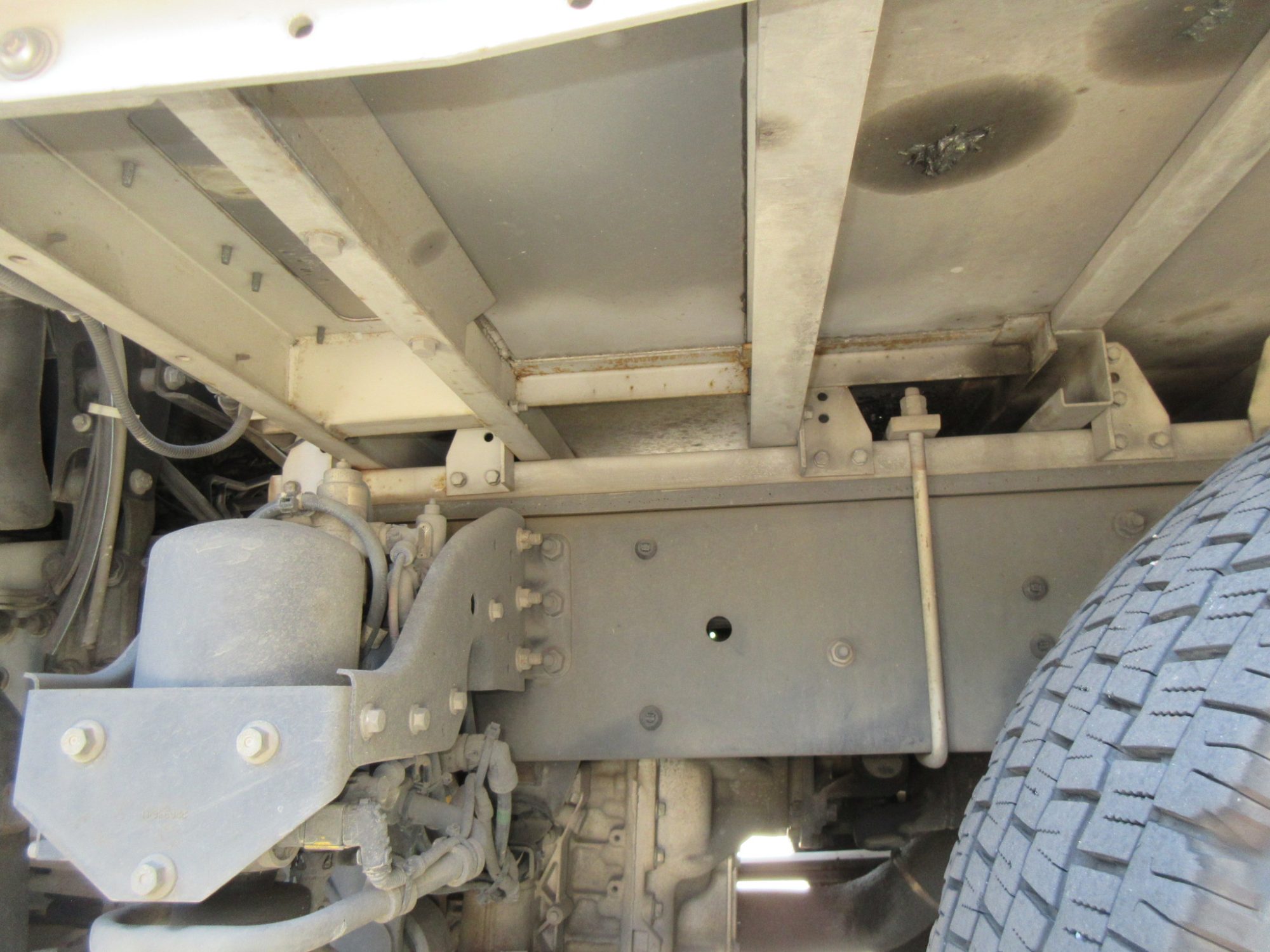 ハイルーフクオン4軸低床アルミウイング