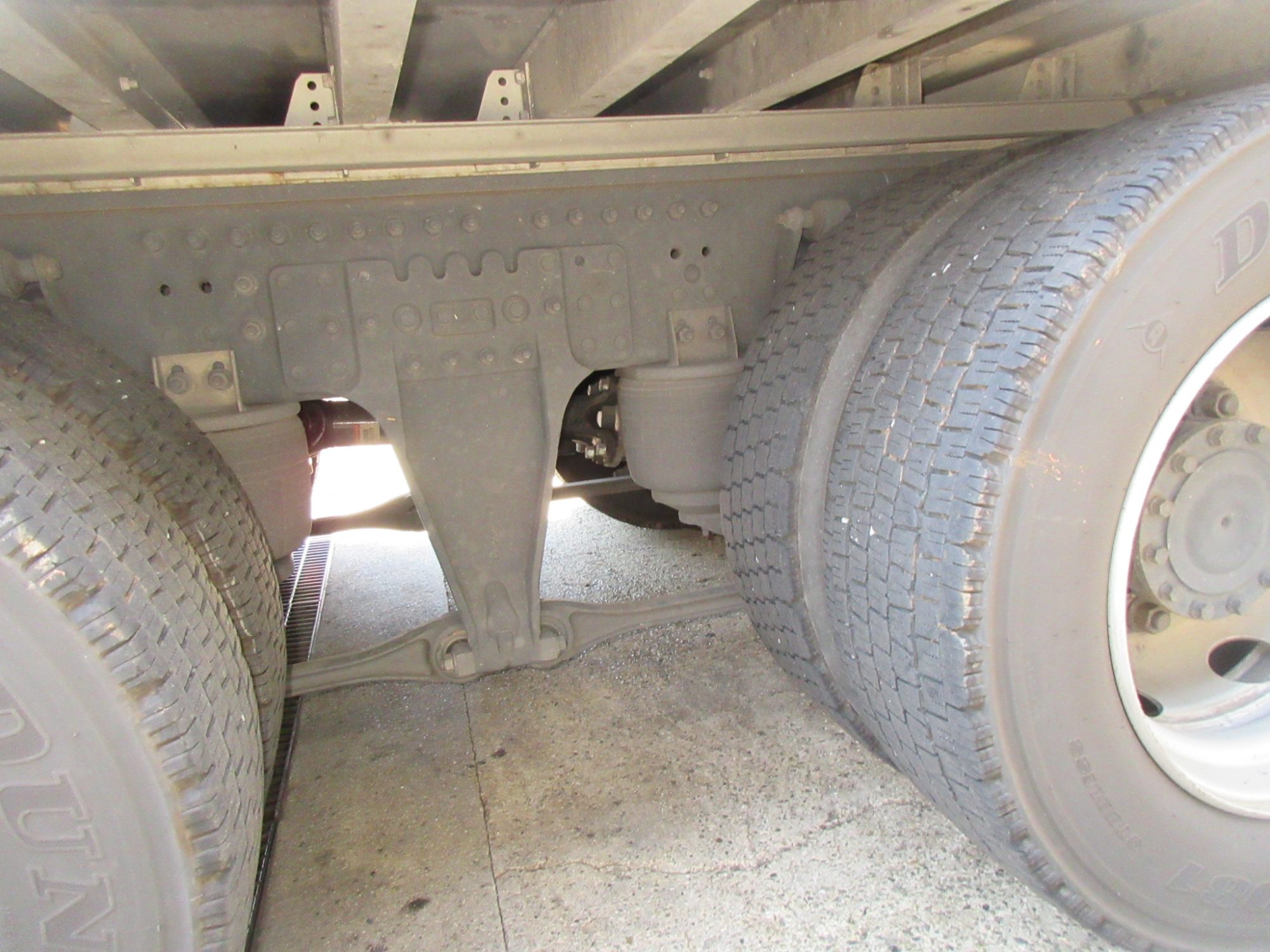 ハイルーフクオン4軸低床アルミウイング