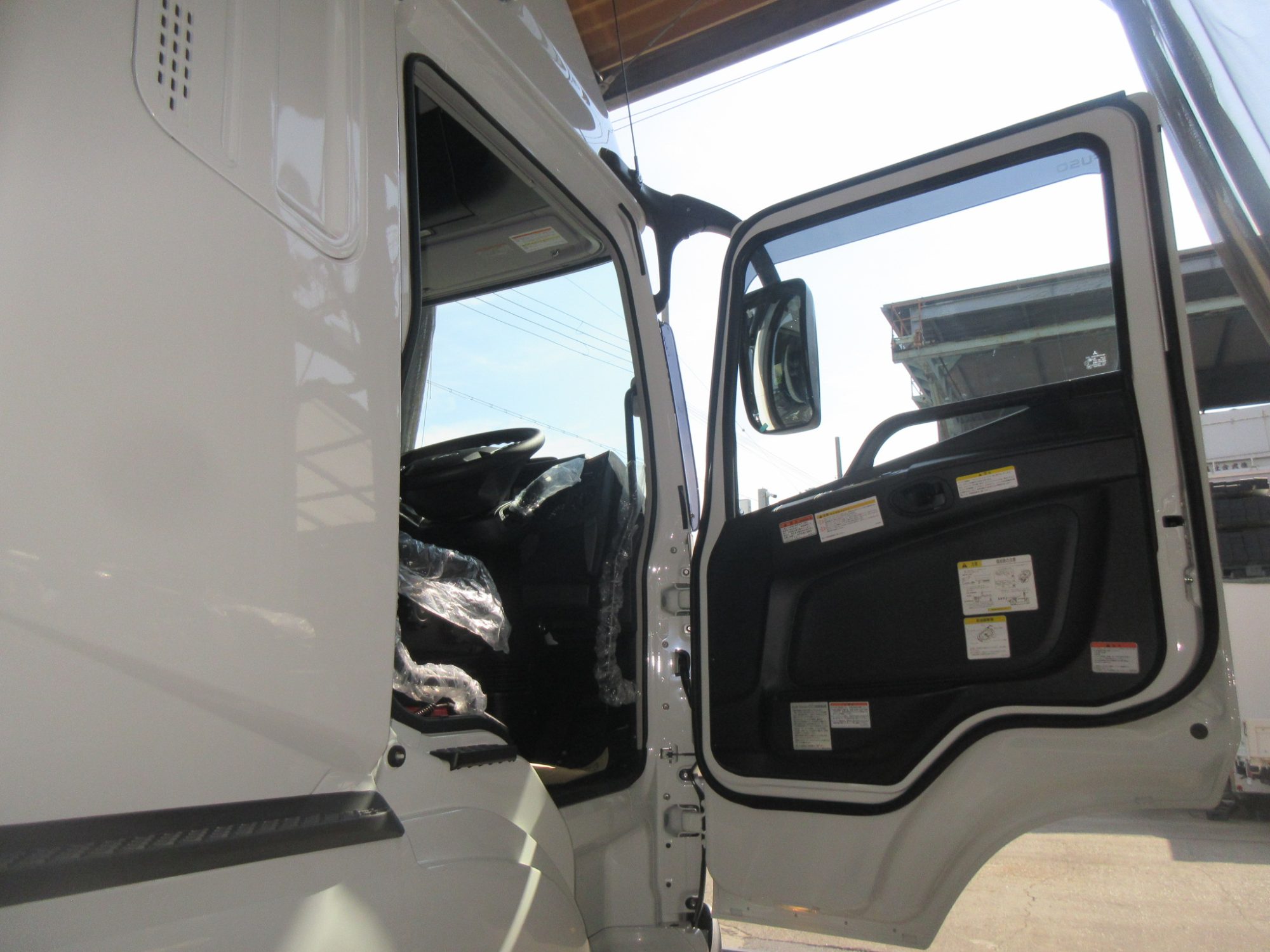 未使用ハイルーフトラクタ