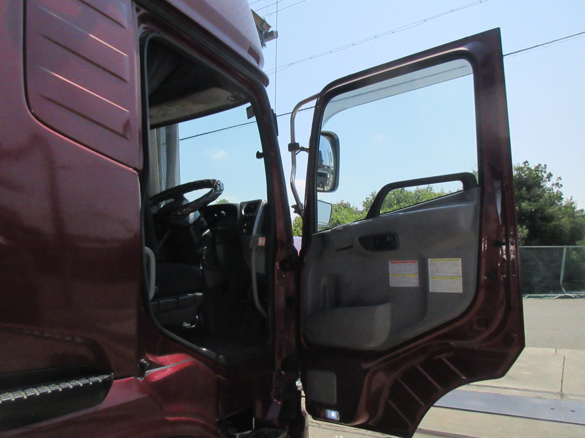 デフロック付ハイルーフ11.5トントラクタ