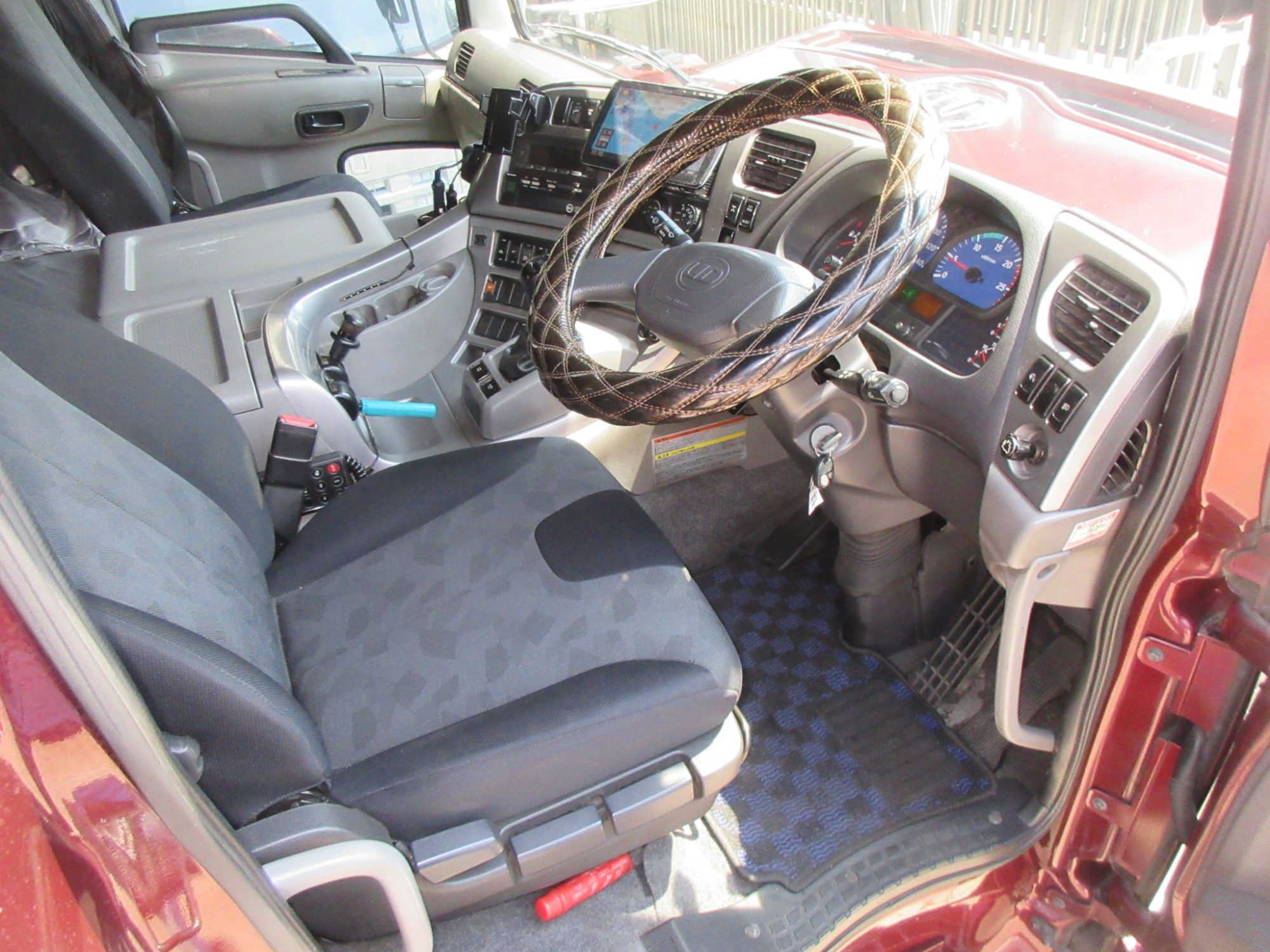 デフロック付ハイルーフ11.5トントラクタ