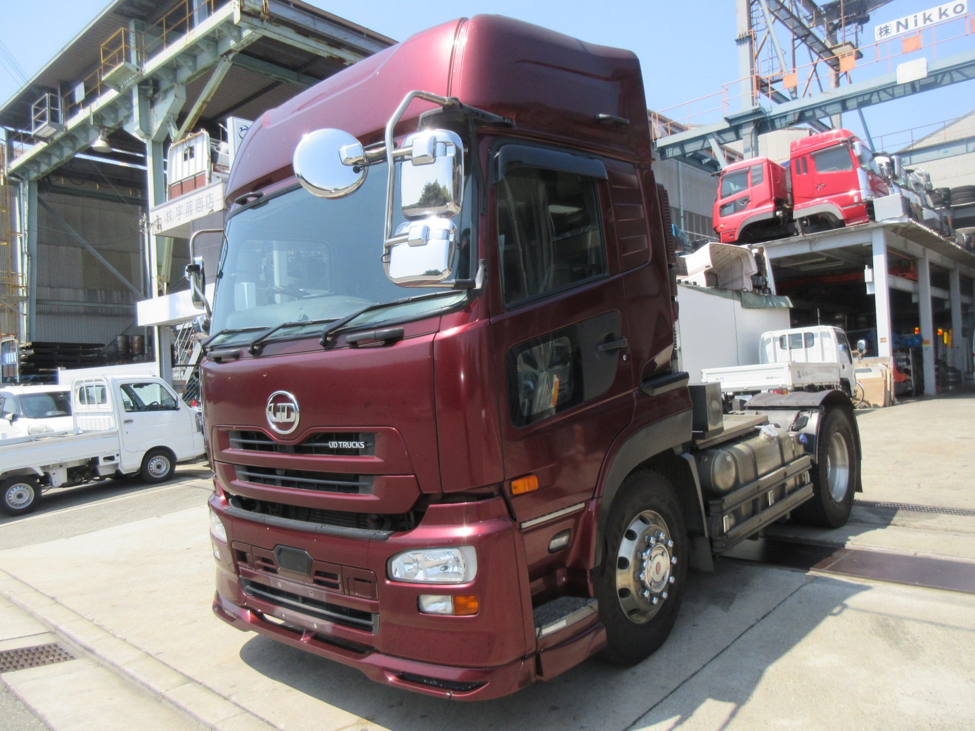 デフロック付ハイルーフ11.5トントラクタ