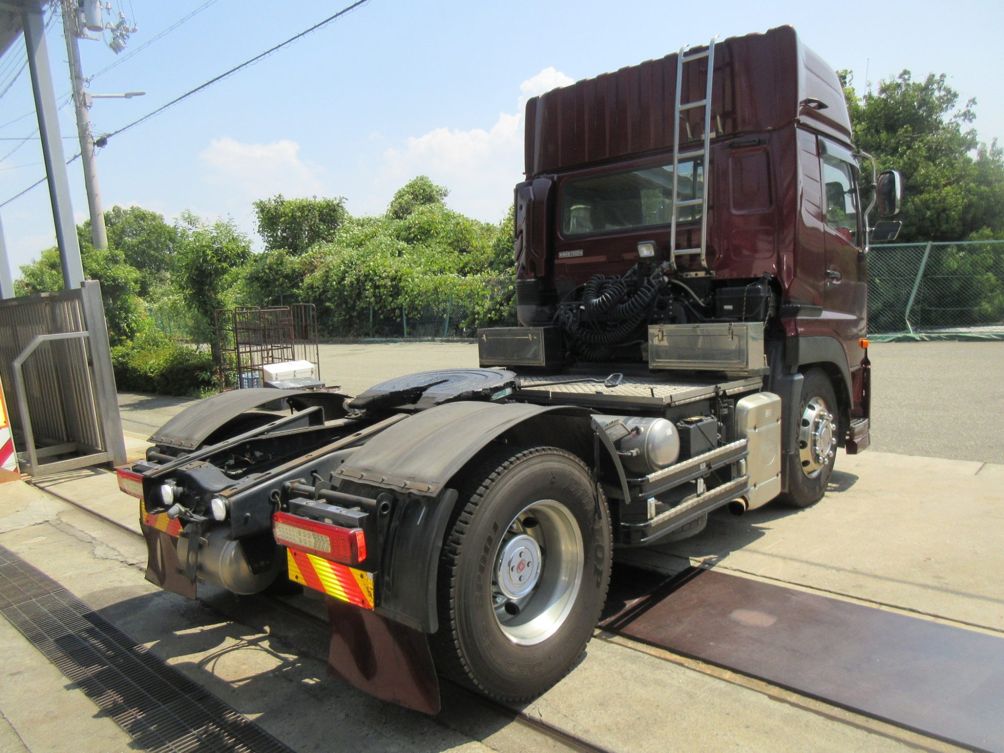 デフロック付ハイルーフ11.5トントラクタ