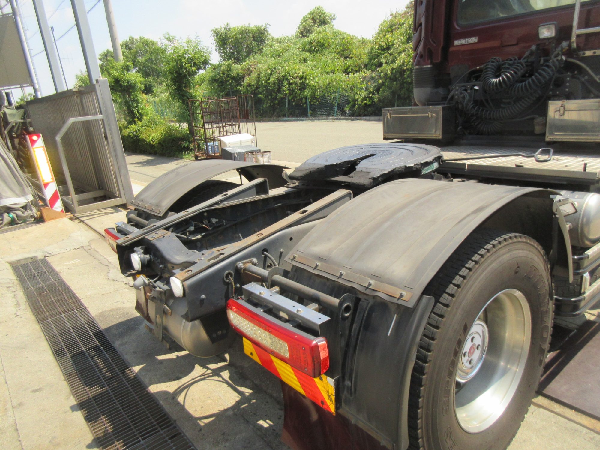 デフロック付ハイルーフ11.5トントラクタ