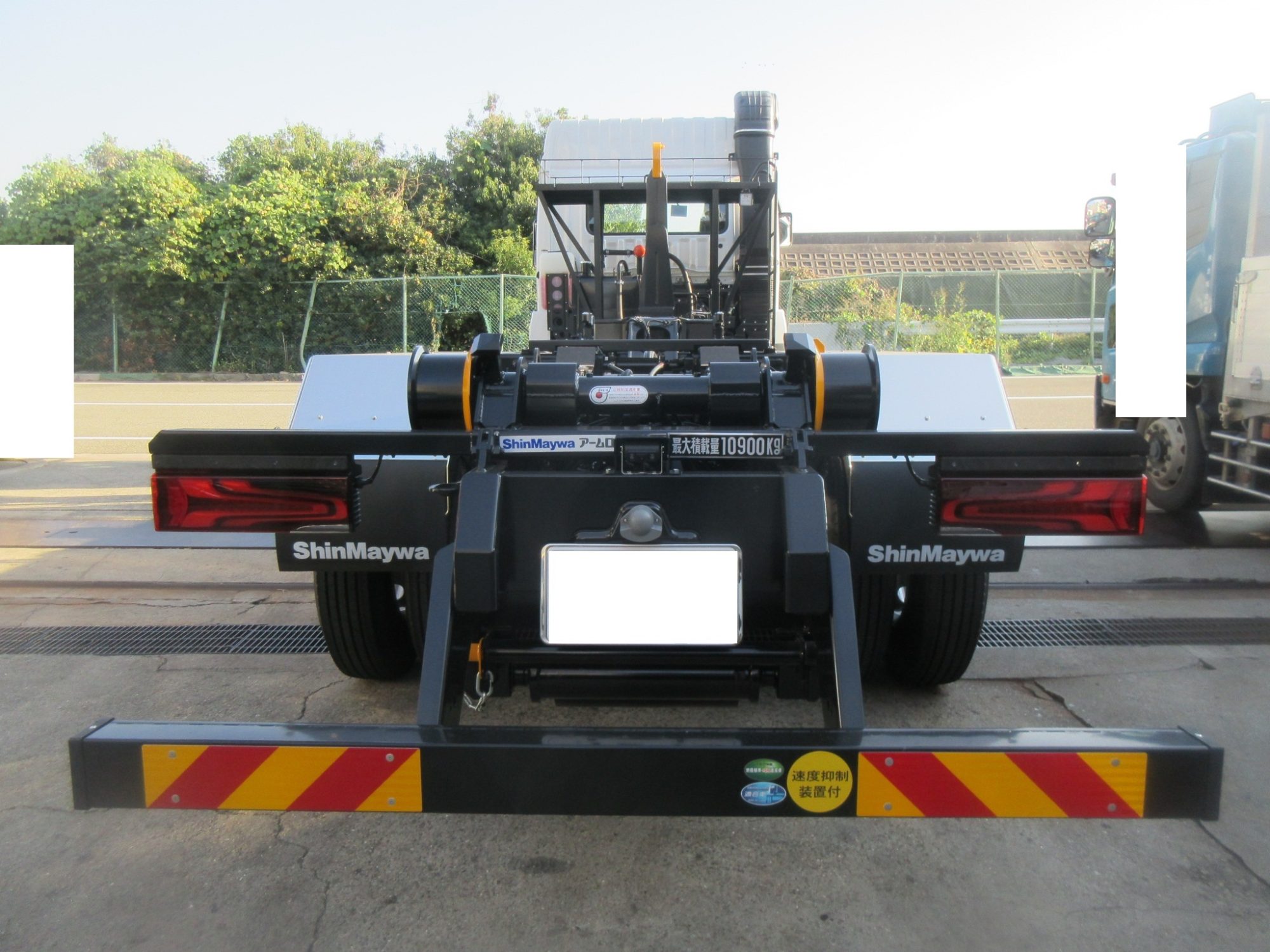 積載10.9トン スーパーグレート 22トン アームロール未使用車