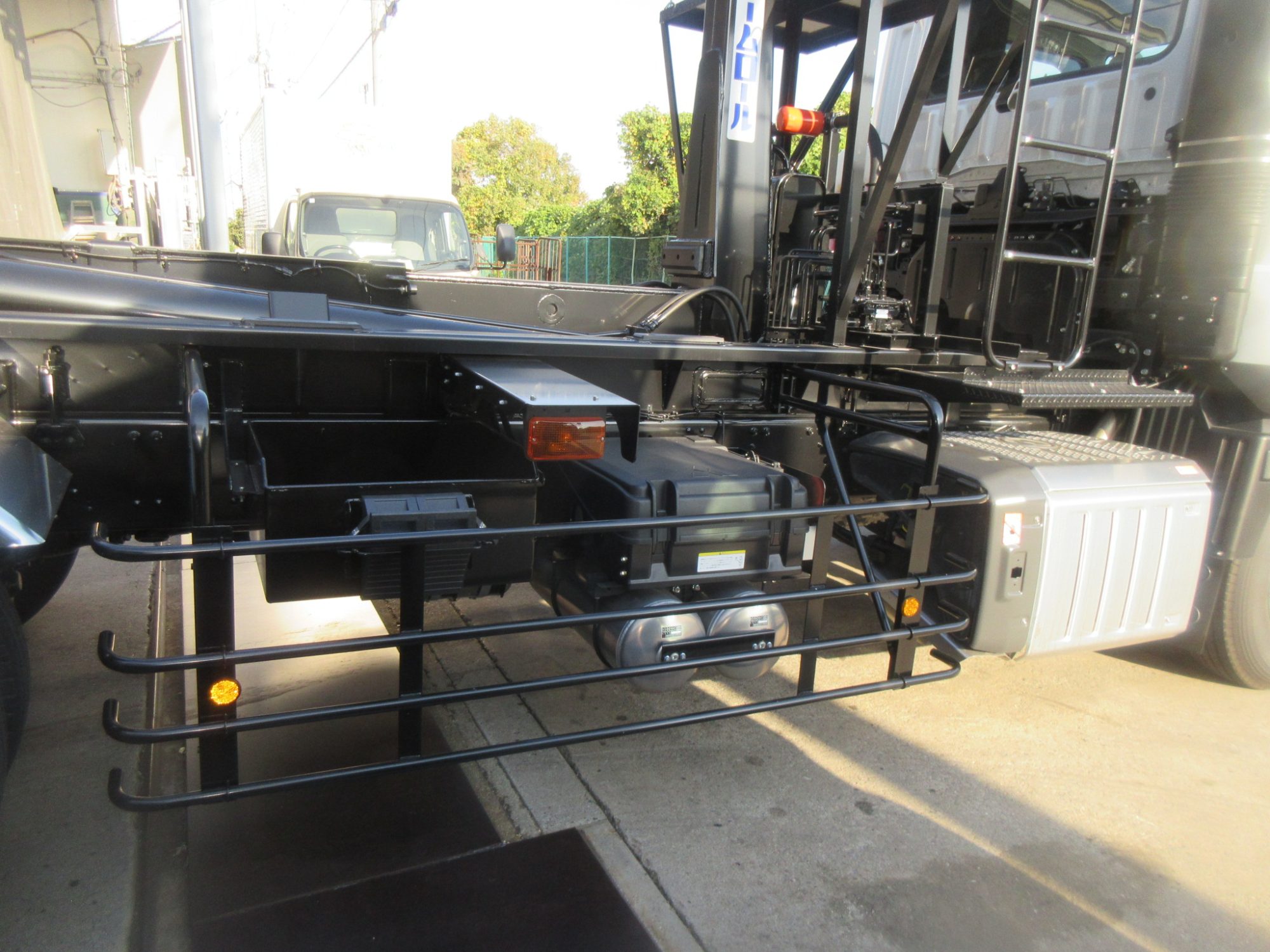 積載10.9トン スーパーグレート 22トン アームロール未使用車