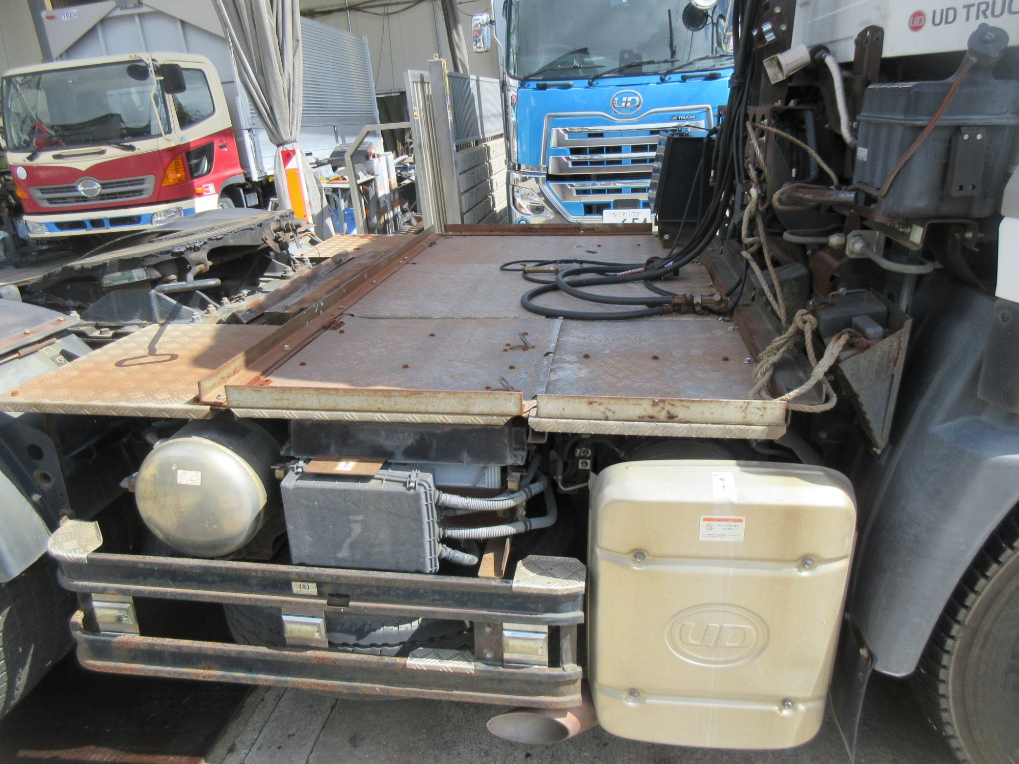 車検付11.5トンハイルーフトラクタ