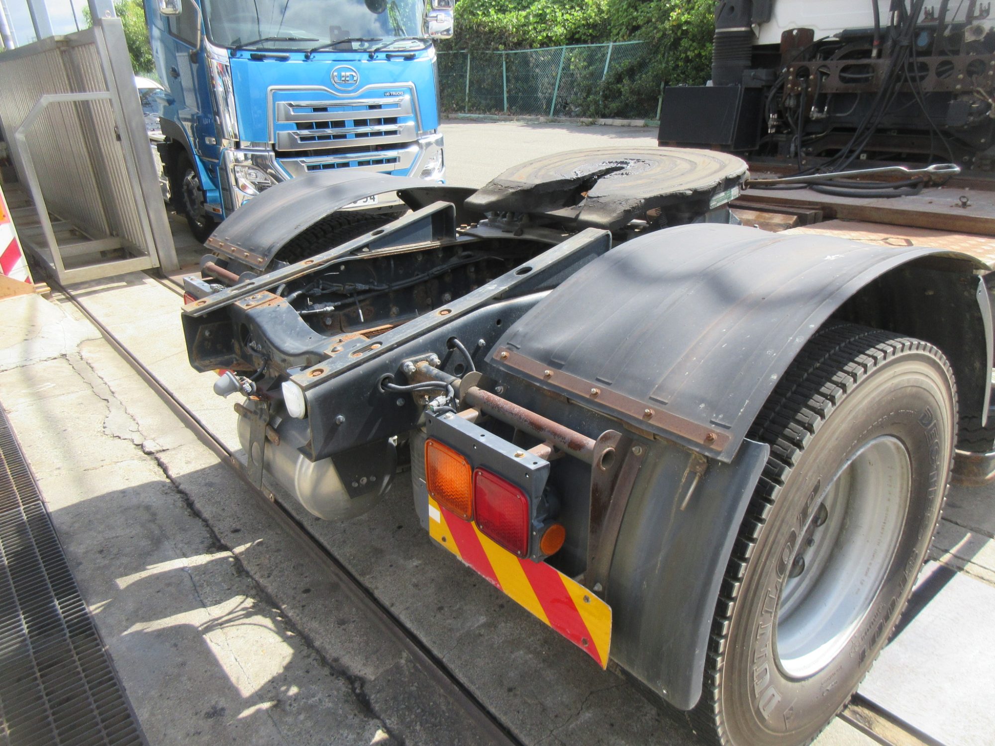 車検付11.5トンハイルーフトラクタ