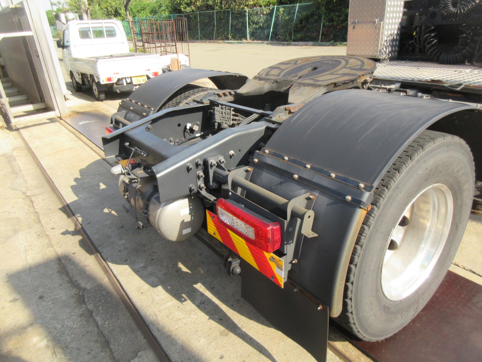 スライドカプラハイルーフトラクタ