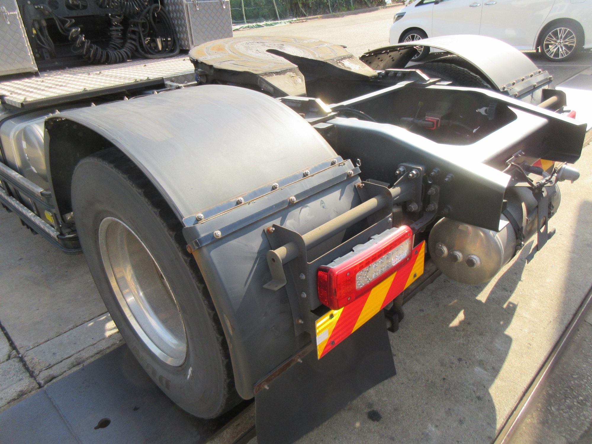 スライドカプラハイルーフトラクタ