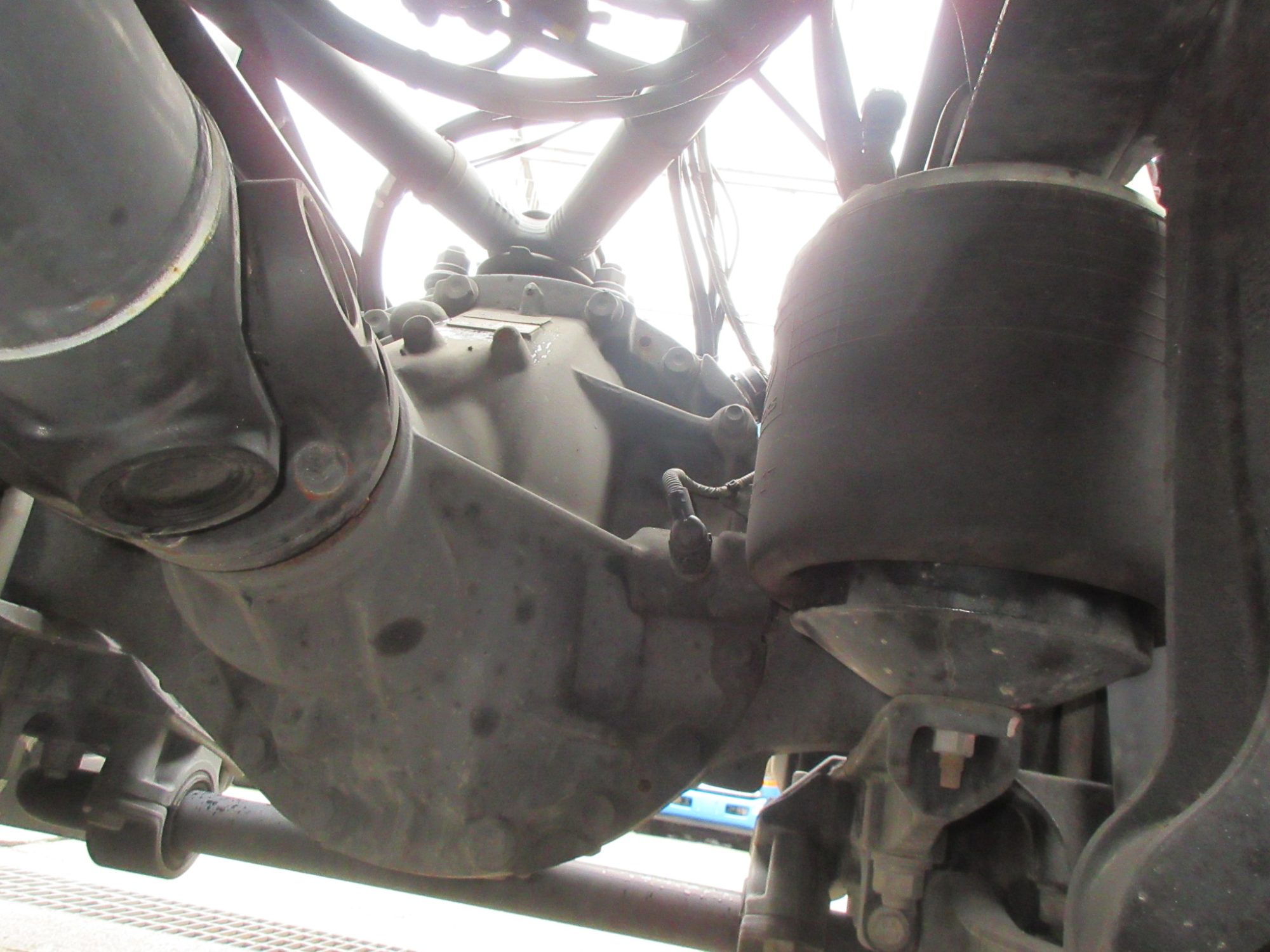 低走行ハイルーフトラクタ