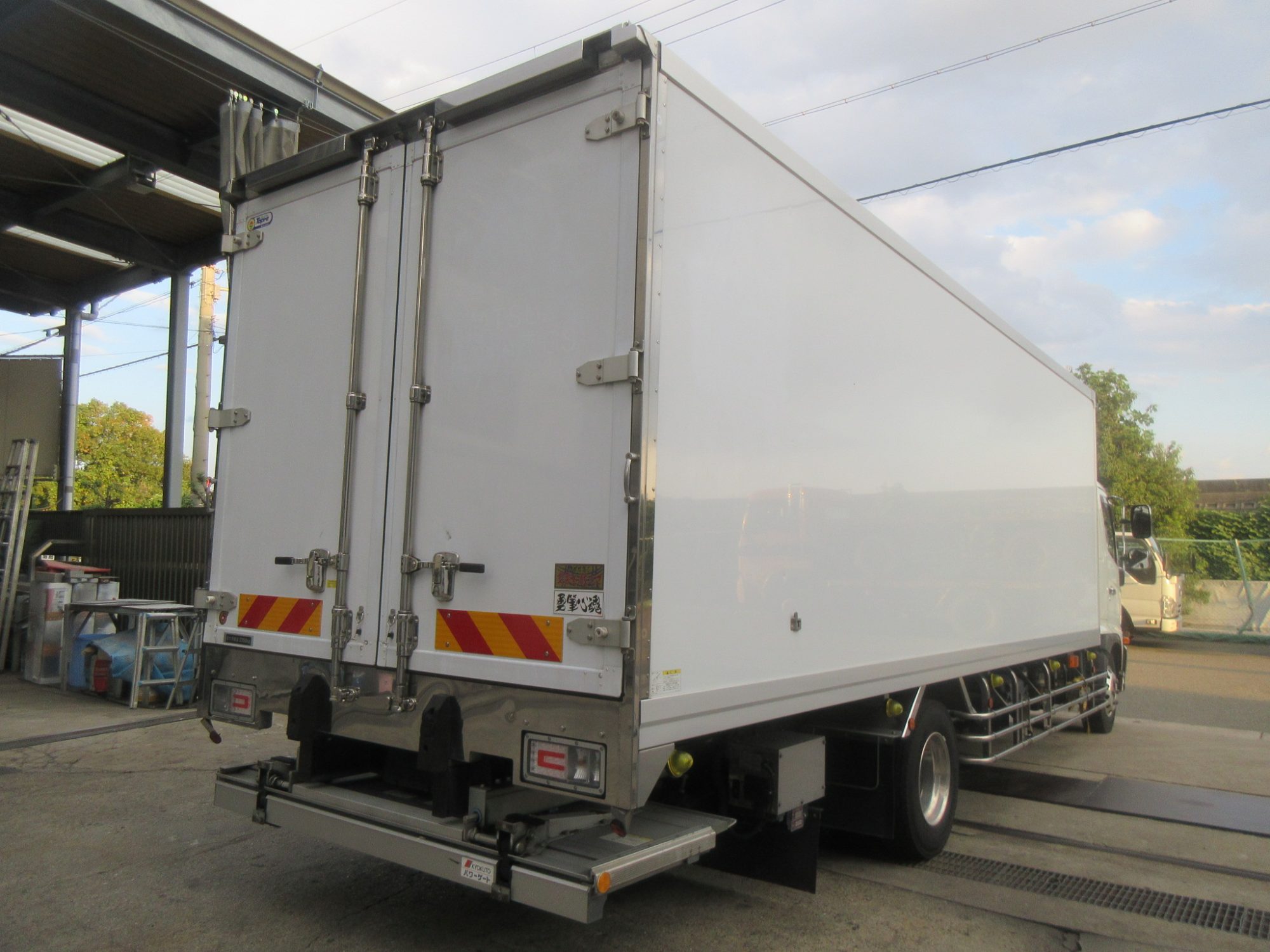 レンジャー並幅低温冷凍車オートマ