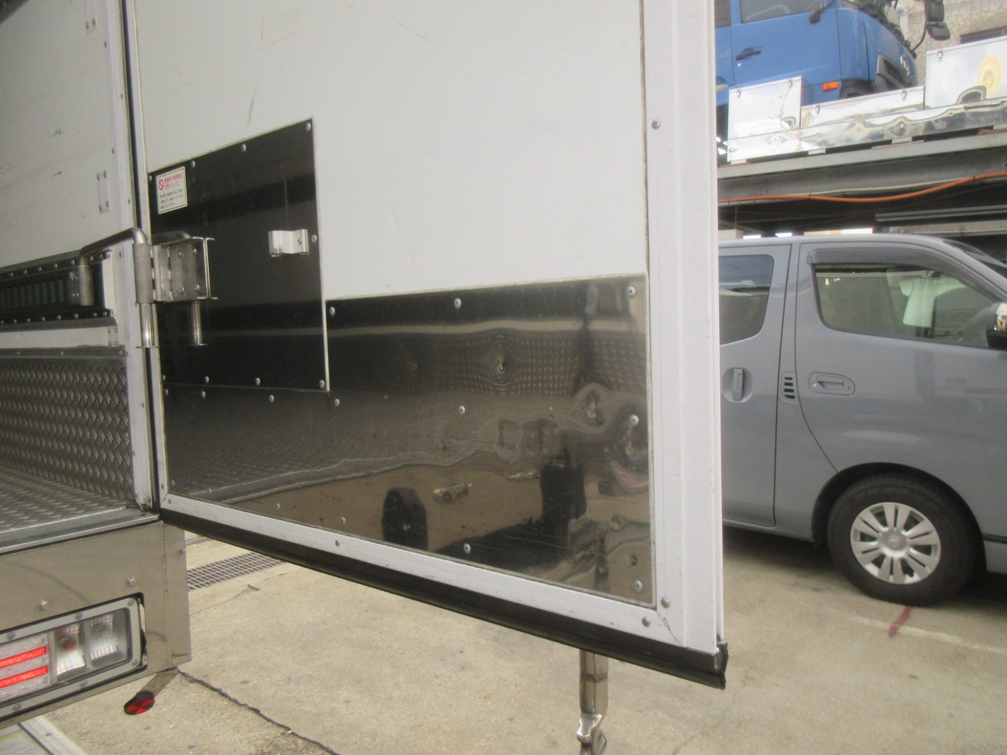 レンジャー並幅低温冷凍車オートマ