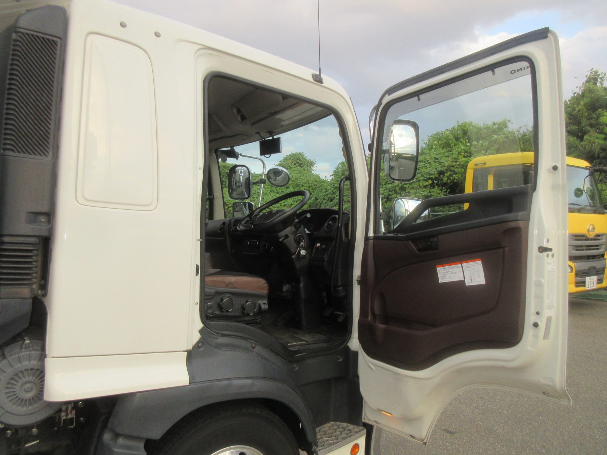 レンジャー並幅低温冷凍車オートマ