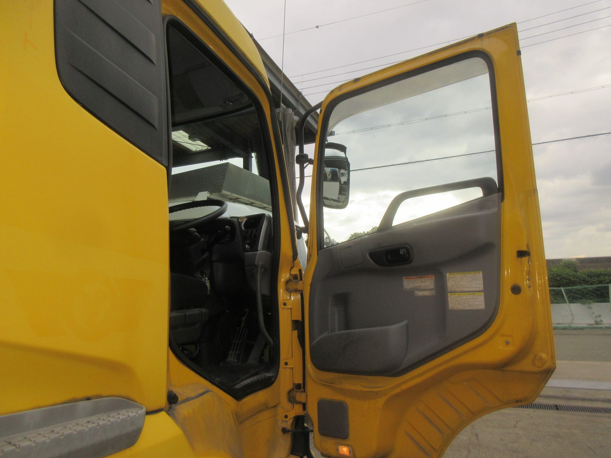 検付11.5トントラクタ