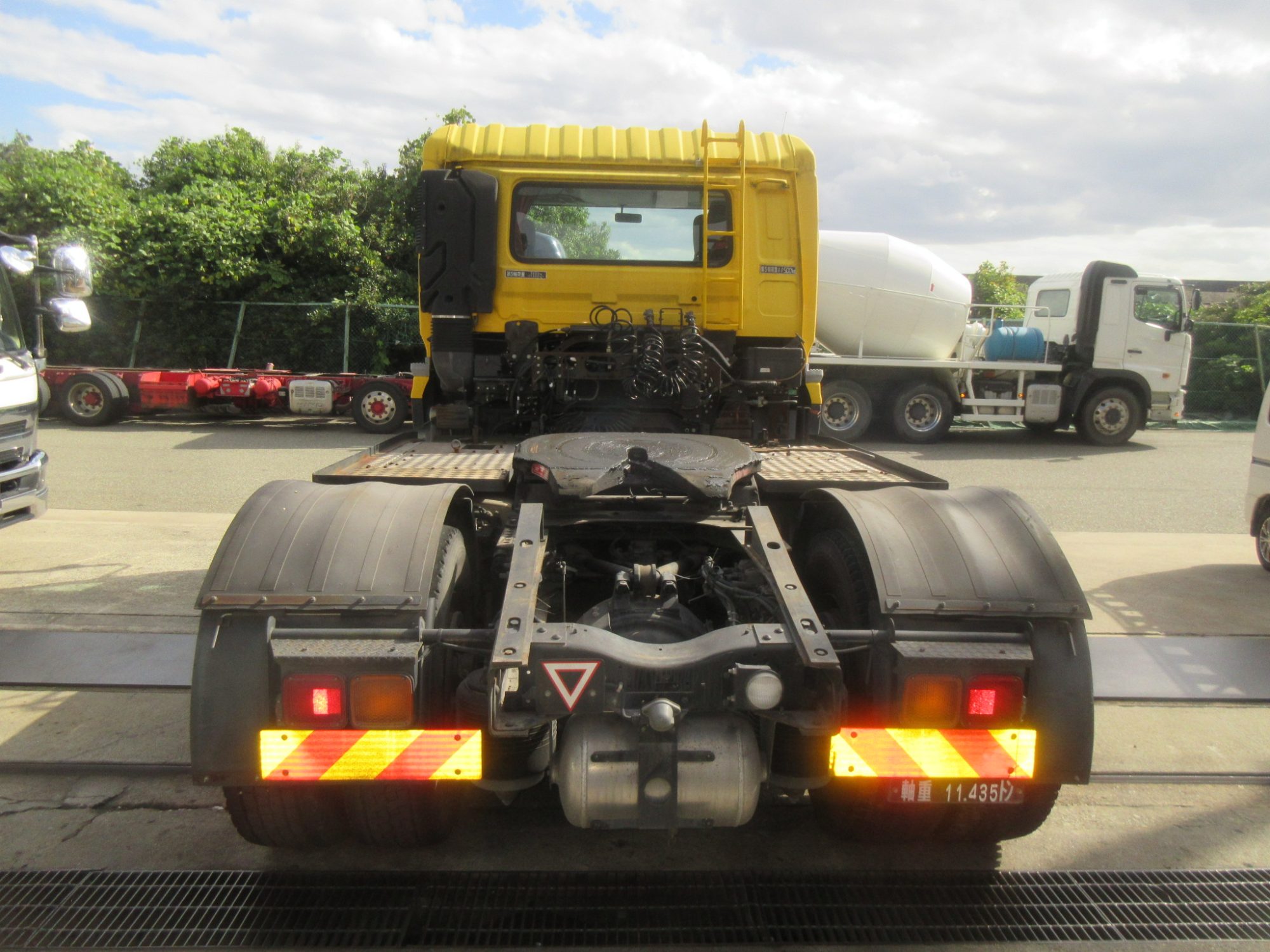 検付11.5トントラクタ