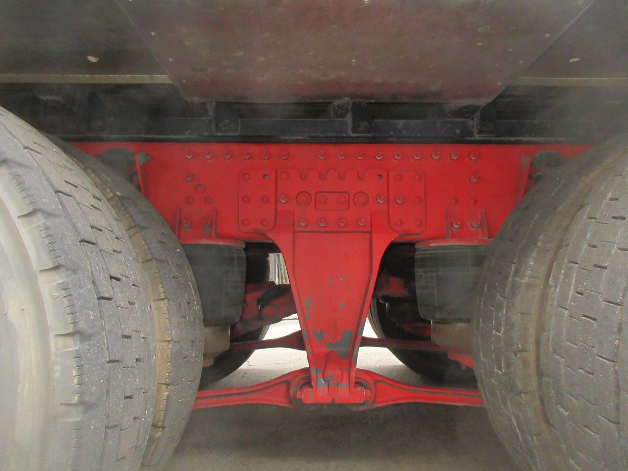 クオン4軸低床アルミ平車