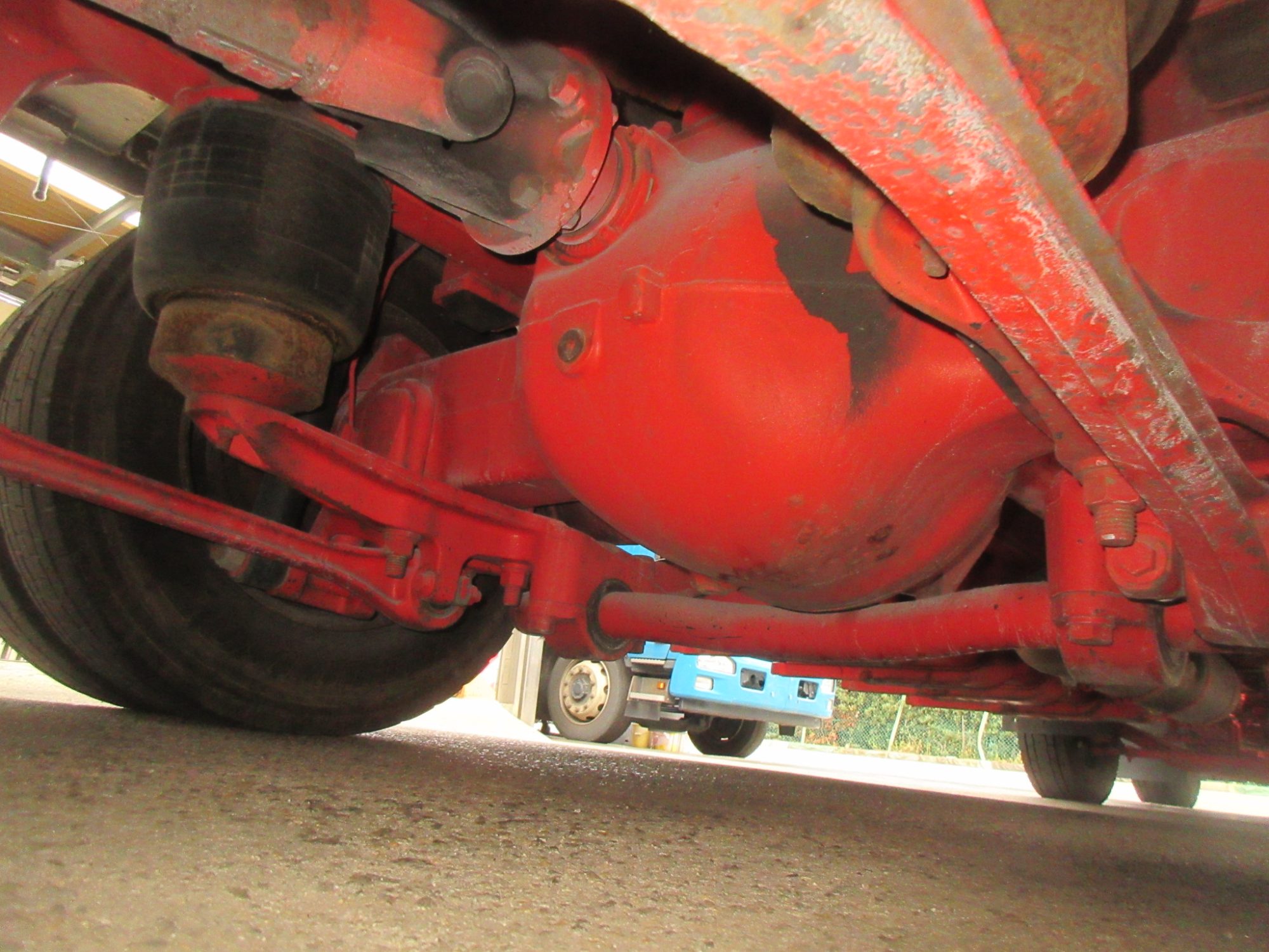 クオン4軸低床アルミ平車