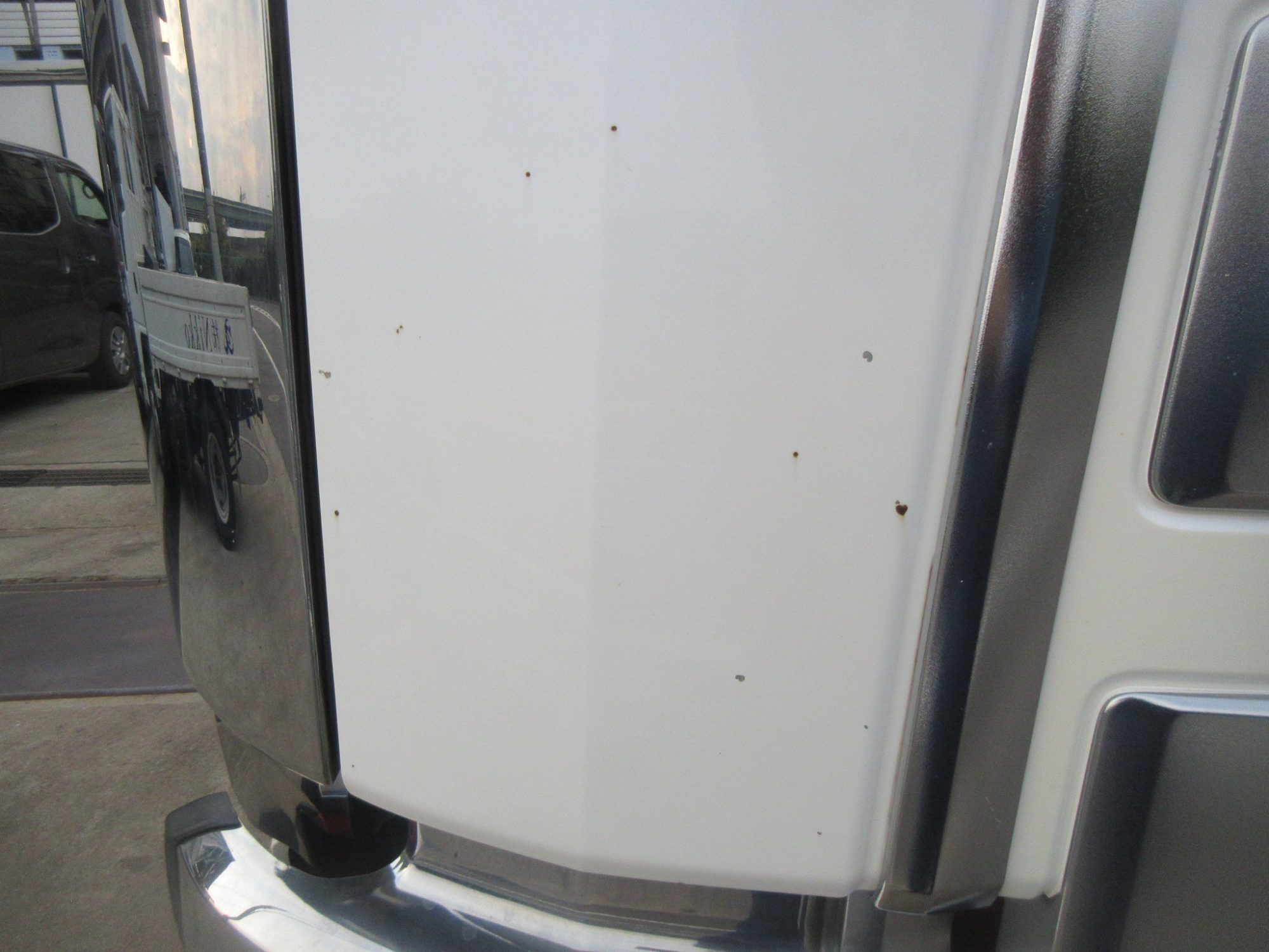 クオン4軸低床アルミ平車