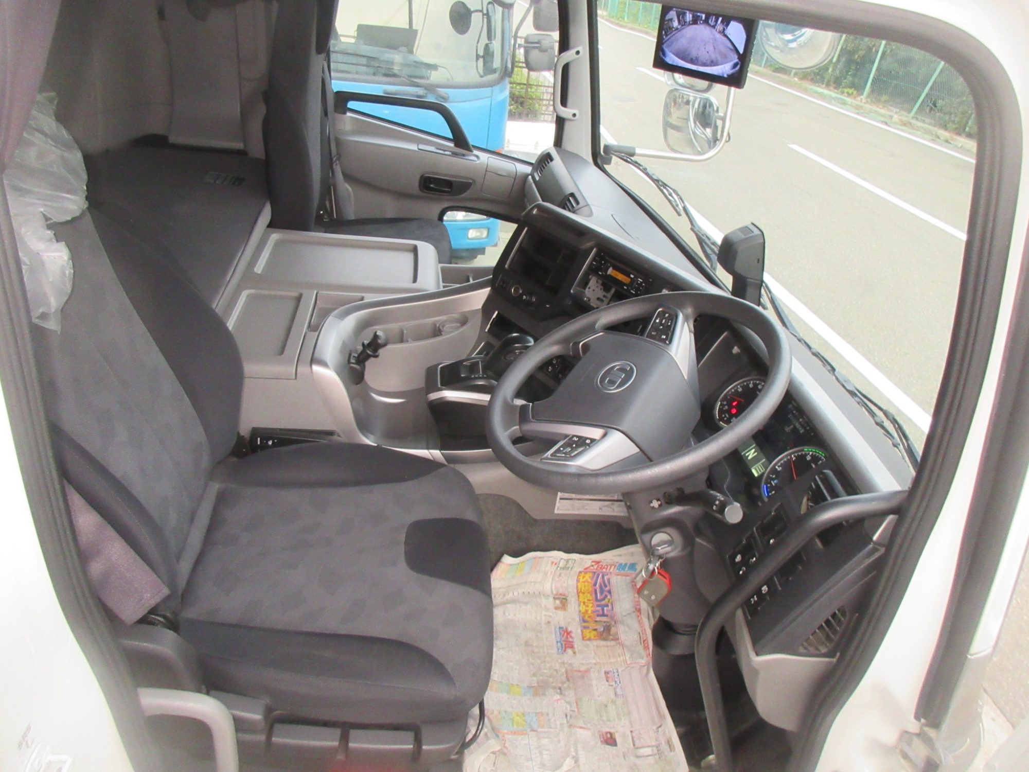 クオン4軸低床アルミ平車